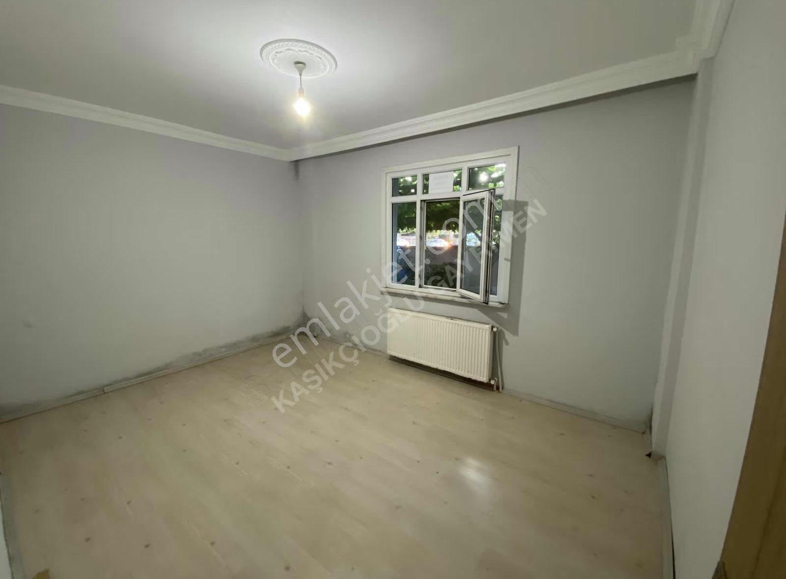 Atatürk Caddesinde Kiralık 2+1 Daire - Görsel 13