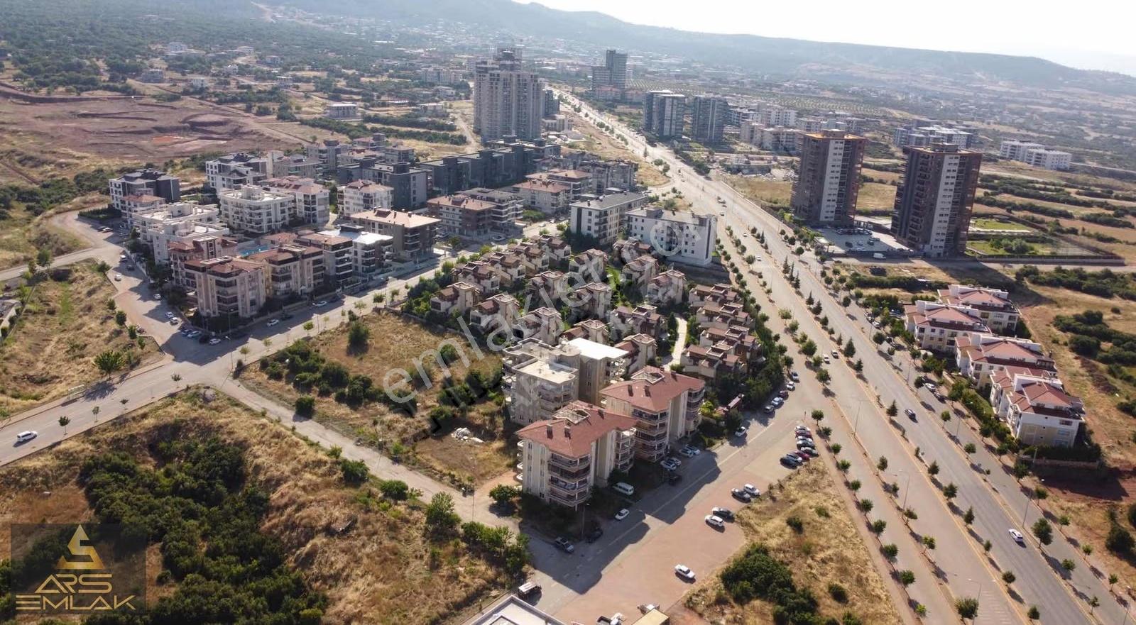 Ars'den Satılık 1200 Evlerde Göveçlik Cad 185m2 Net 3+1 Ara Kat - Görsel 17