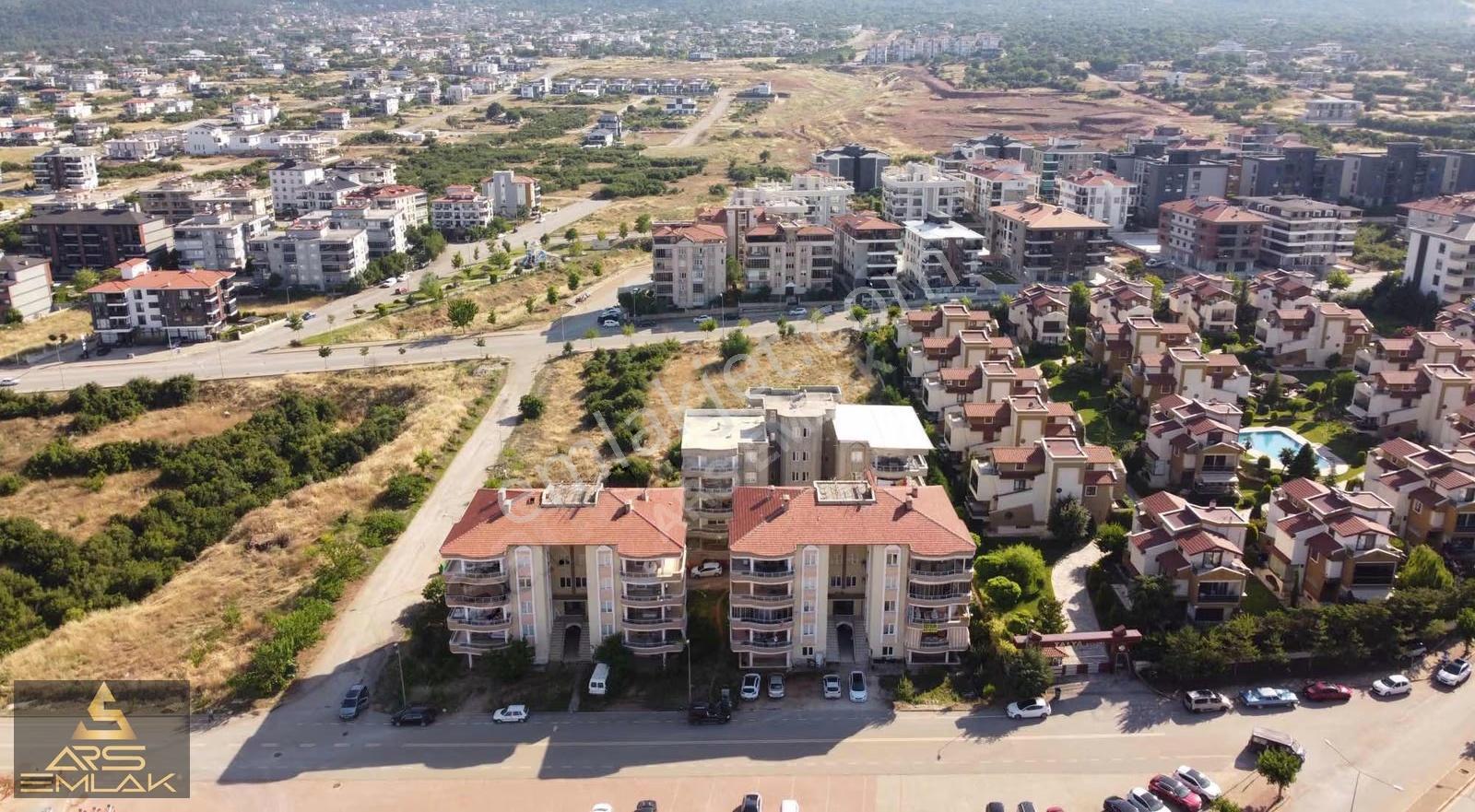 Ars'den Satılık 1200 Evlerde Göveçlik Cad 185m2 Net 3+1 Ara Kat - Görsel 21