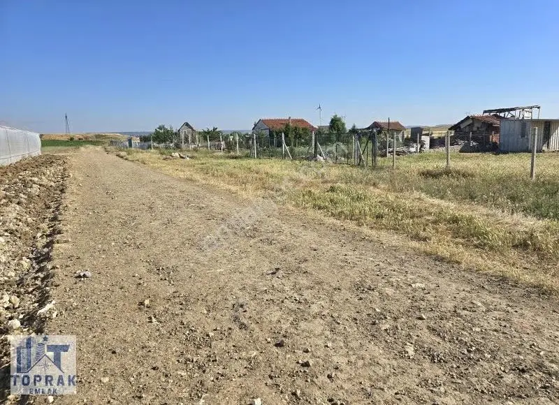 Toprak Emlaktan Sakintepede Satılık Tarla Bahçeyeri - Görsel 5