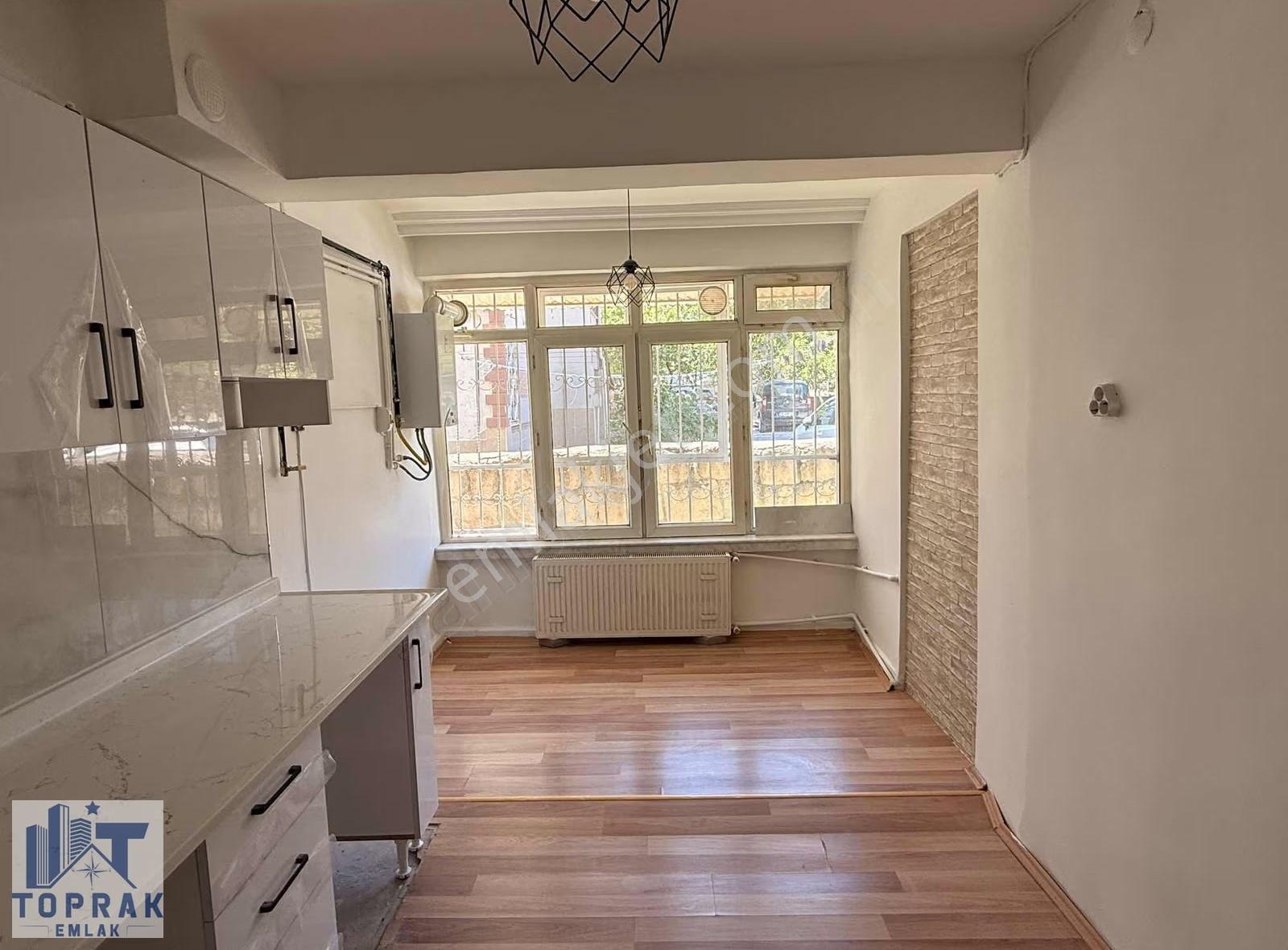 Toprak Emlaktan Uluönder Mah Cadde Üzerinde Bakımlı Kiralık 2+1 - Görsel 13