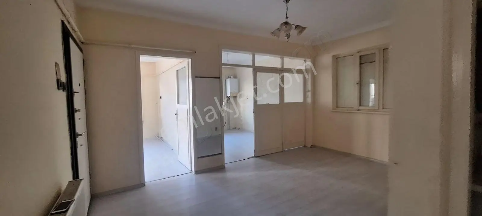 3+1 Kiralık Daire 4.kat Kadıköy Zıncırlı Kuyu Camı Yakını İzmit