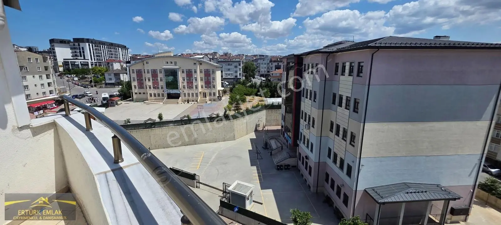 Mükemmel Konumda 5+1 220 M2 Dublex