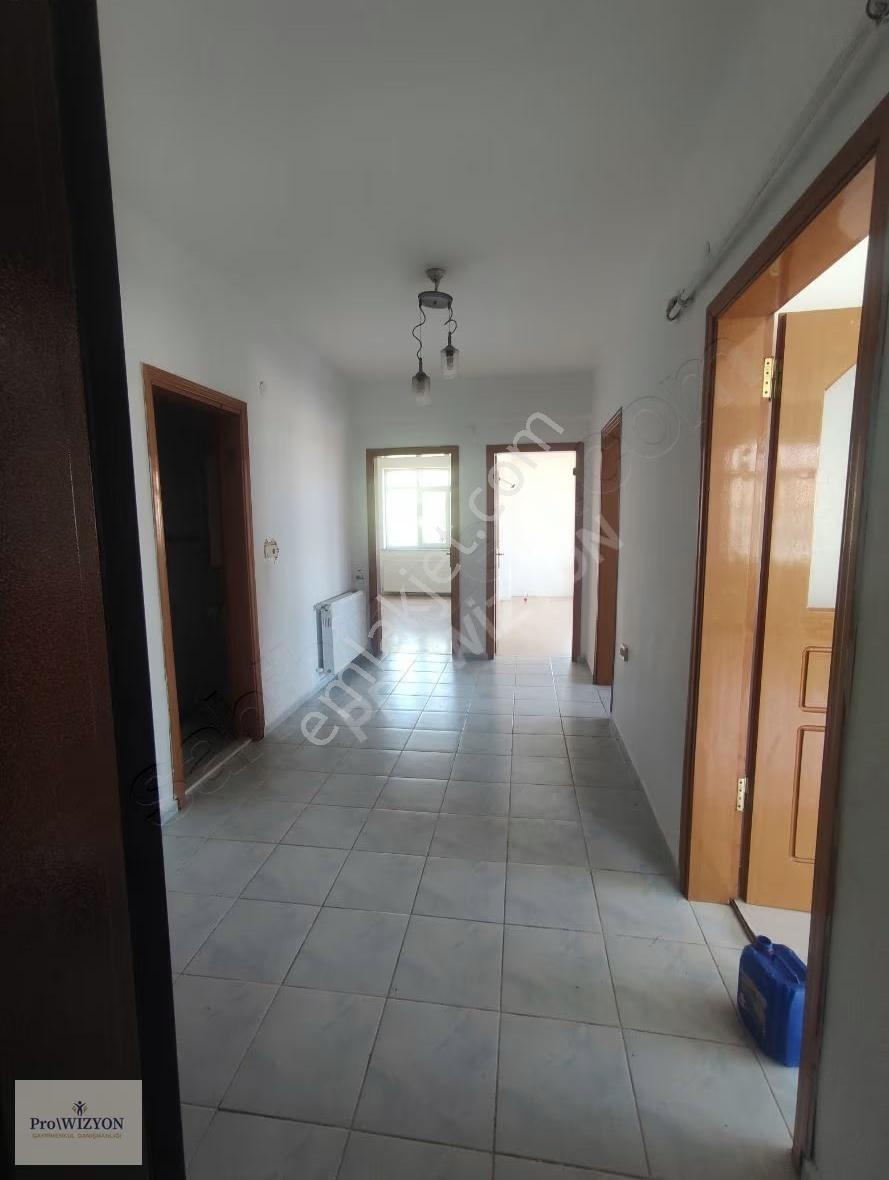 Okullar Bölgesinde Kiralık Daire - Görsel 6