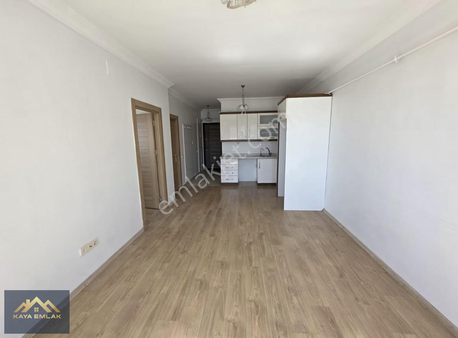 Abdülhamithan Narkent Sitesinden Önü Açık Ferah 2+1 Kiralık Dair