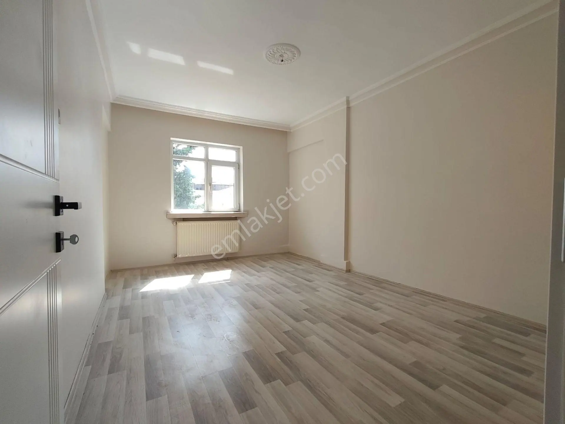 Yılmaz Gayrimenkulden Tandoğan Mah 3+1 Arakatta 135m2 Lüx Yapılı 4.149 Pazarlıklı Daire - Görsel 29