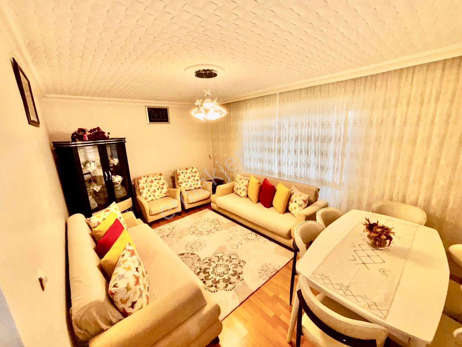 Yılmaz Gayrımenkulden Satılık 3+1 Geniş Daire 3 Kat 130 Metre Net Köşe Başı Daire - Görsel 2