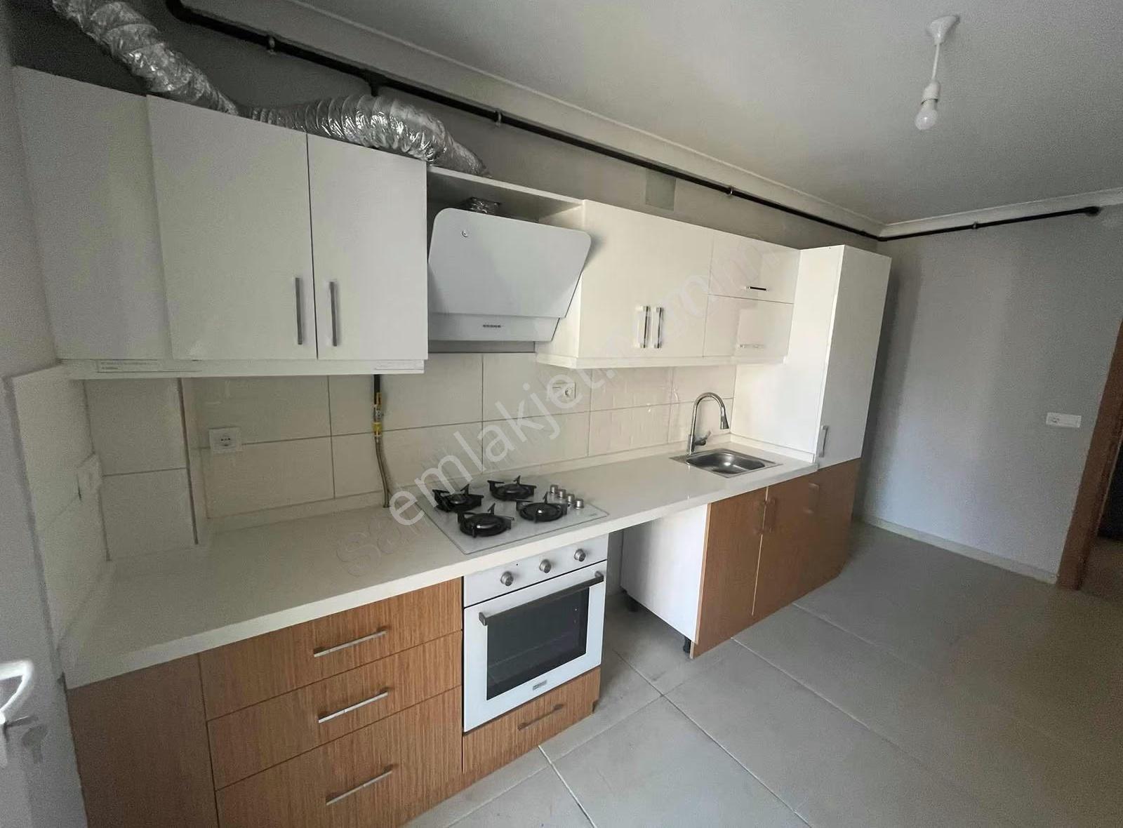 Köşemden Havuzlu Sitede Kapalı Mutfak Ara Kat 3+1 Kiralık Daire - Görsel 3
