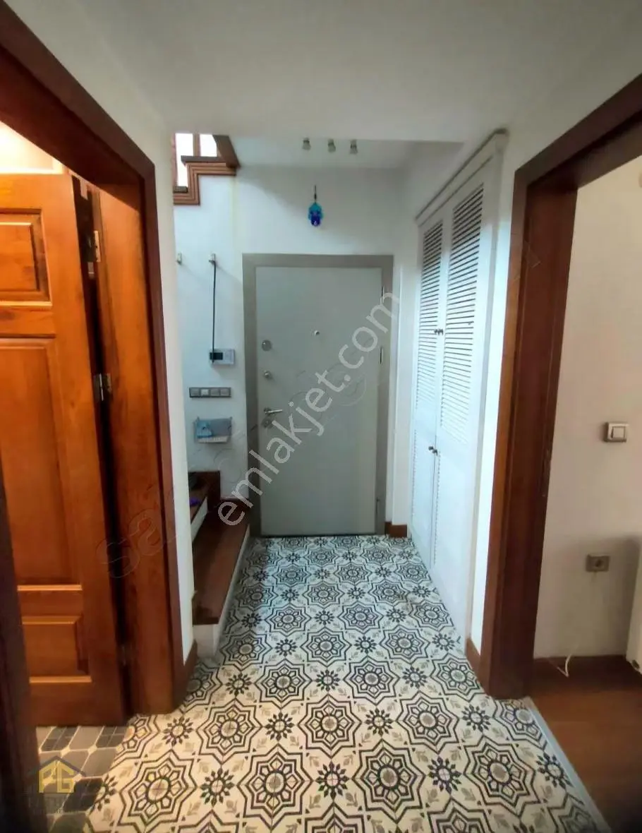 Kordon Sahilde Deniz Manzaralı Lüks Ve Geniş Eşyalı Kiralık 4+1 - Görsel 3