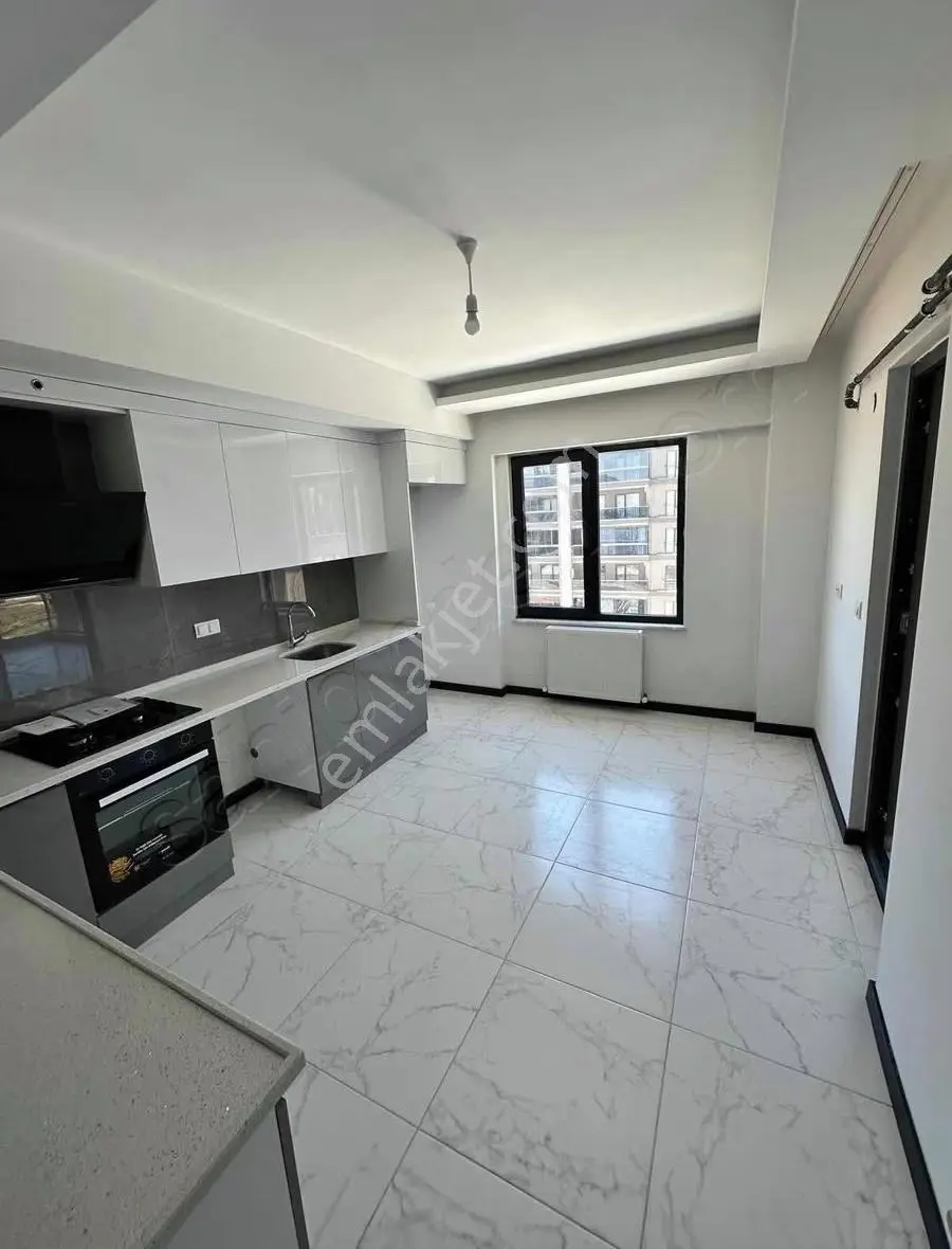 Mak Emlak Kiralık 3+1 Sıfır Lüx Daire Kiralık - Görsel 3