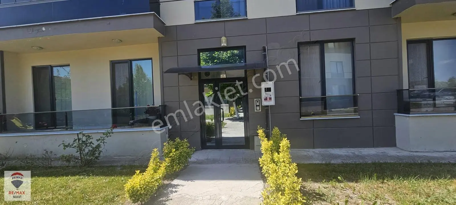 Remax Mavi Arabacıalanı Siteiçi 3.kat,3+1,130 M2 Satılık Daire - Görsel 8