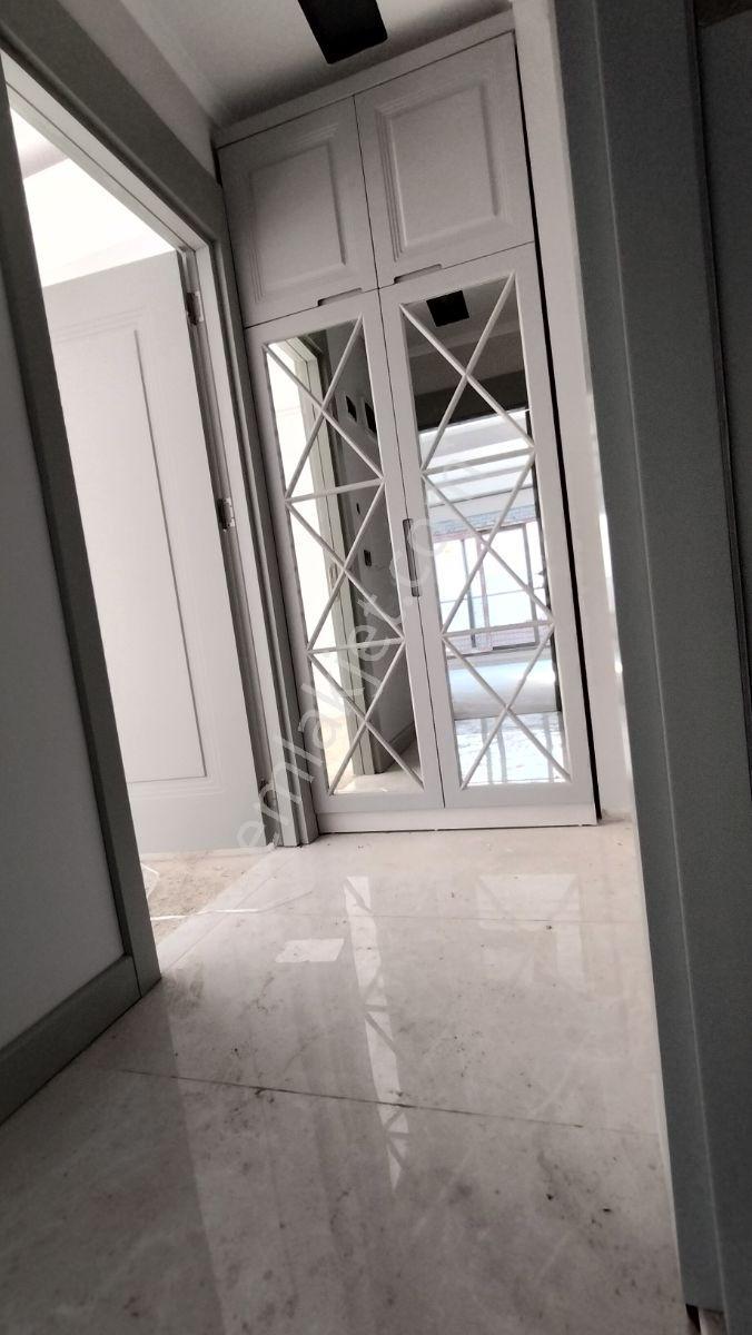 Işıklar Gençlik Mah. Satılık Sıfır 1+1 Ara Katta - Görsel 9