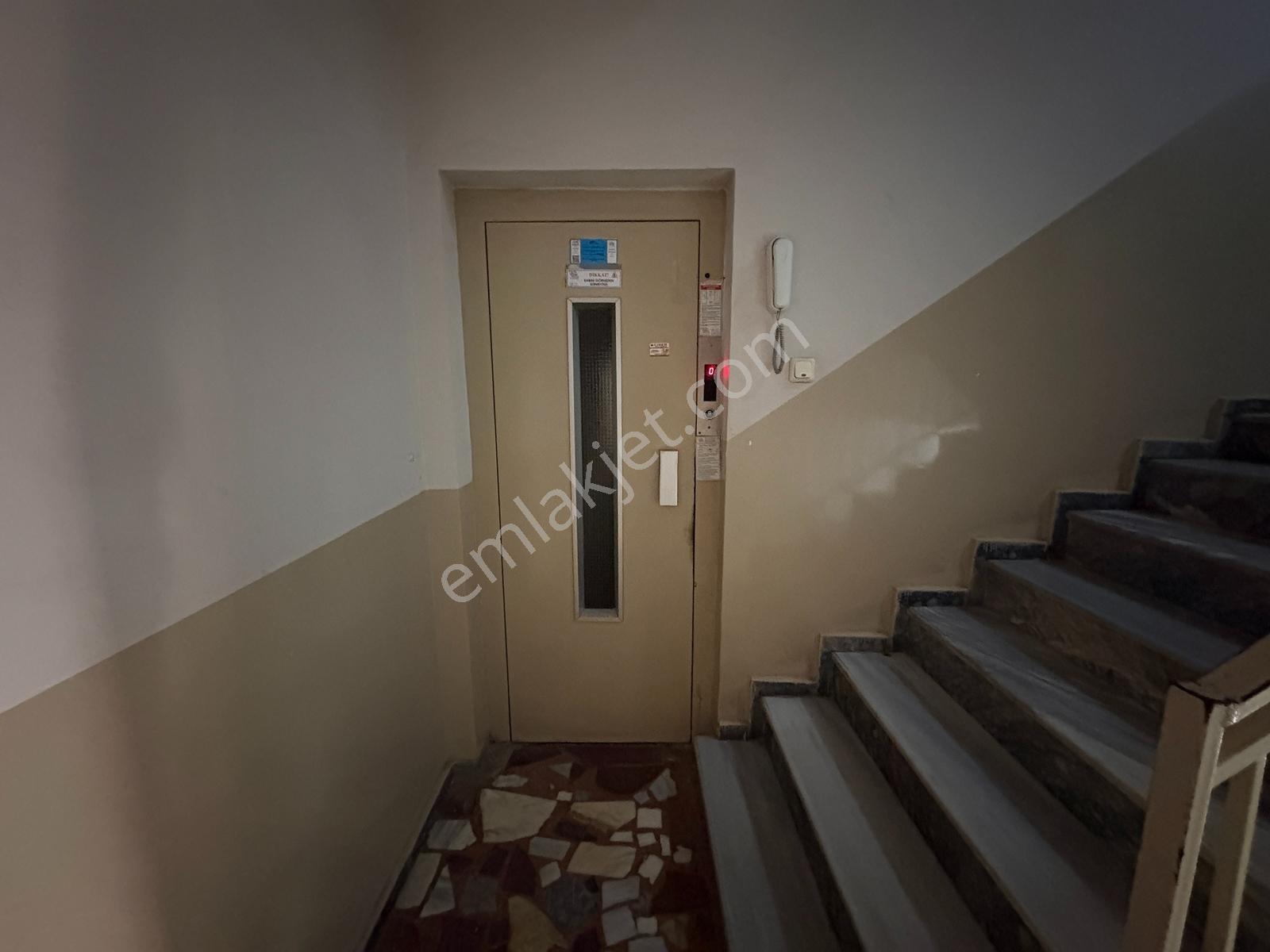 İşcanlar Arkası 3+1 130 M2 Ara Kat Kiralık Daire - Görsel 24