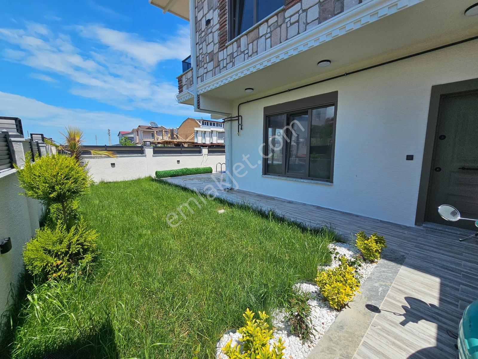 Deniz'den 3+1 Havuzlu, Geniş Bahçeli ,deniz Manzaralı Lüks Villa - Görsel 5