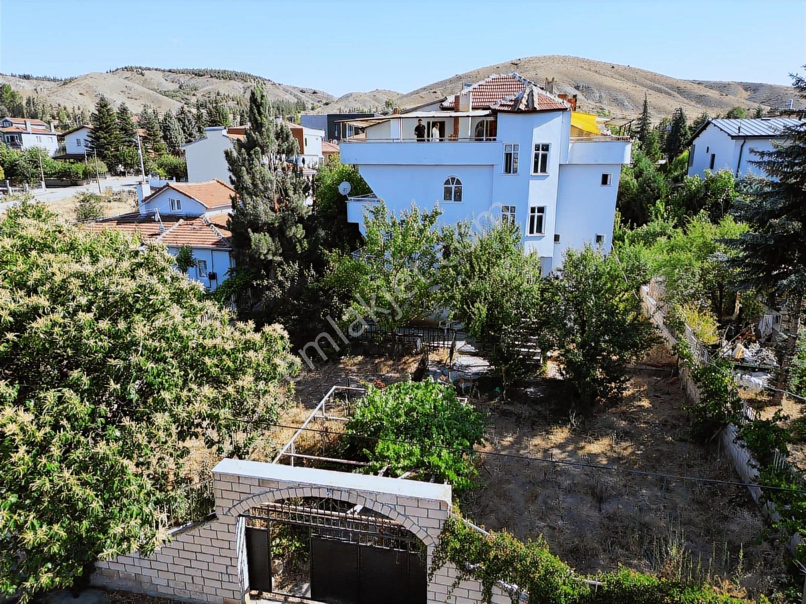 V.koçhan'dan Karabayırda Ziraat Caddesi Altında Triplex Villa - Görsel 14