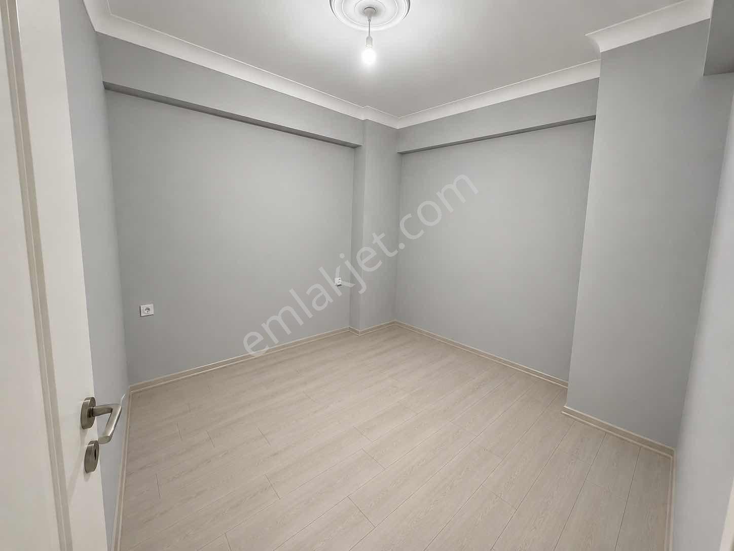 Ömer İnan Remax Hür Fatih Mah. 2+1 Satılık Daire - Görsel 9