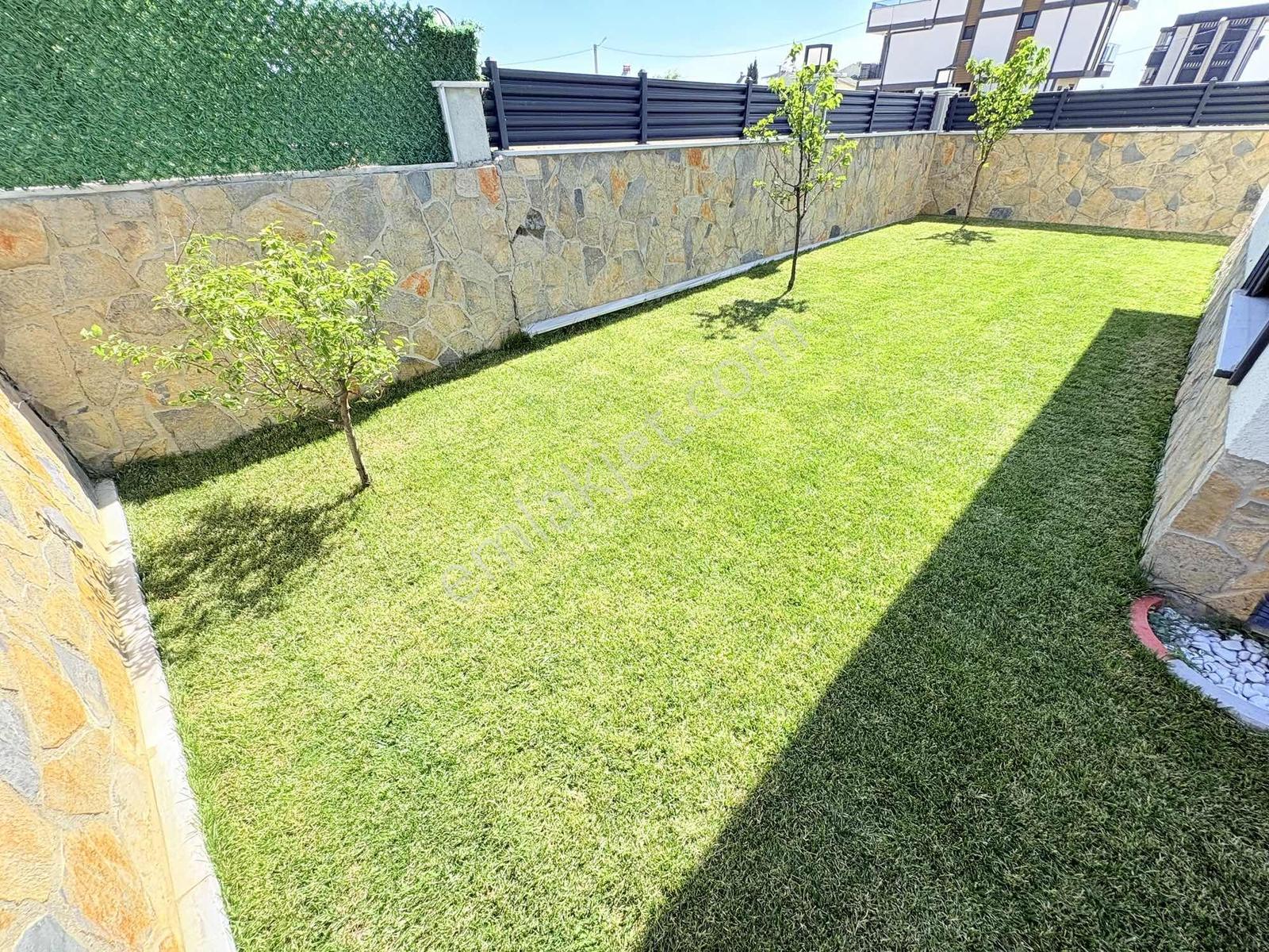 300m2 Arsa İçinde Havuzlu İskanlı Peyzajlı 4+1 Müstakil Villa - Görsel 15