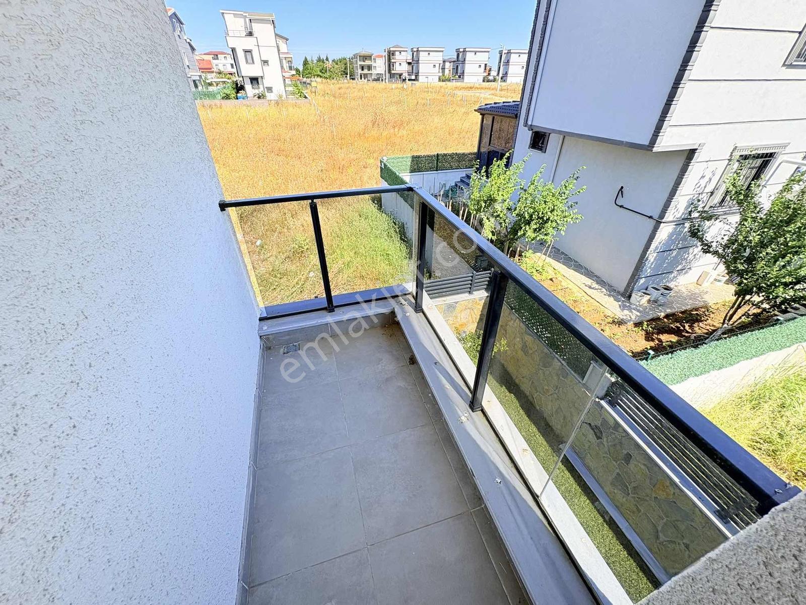 300m2 Arsa İçinde Havuzlu İskanlı Peyzajlı 4+1 Müstakil Villa - Görsel 24