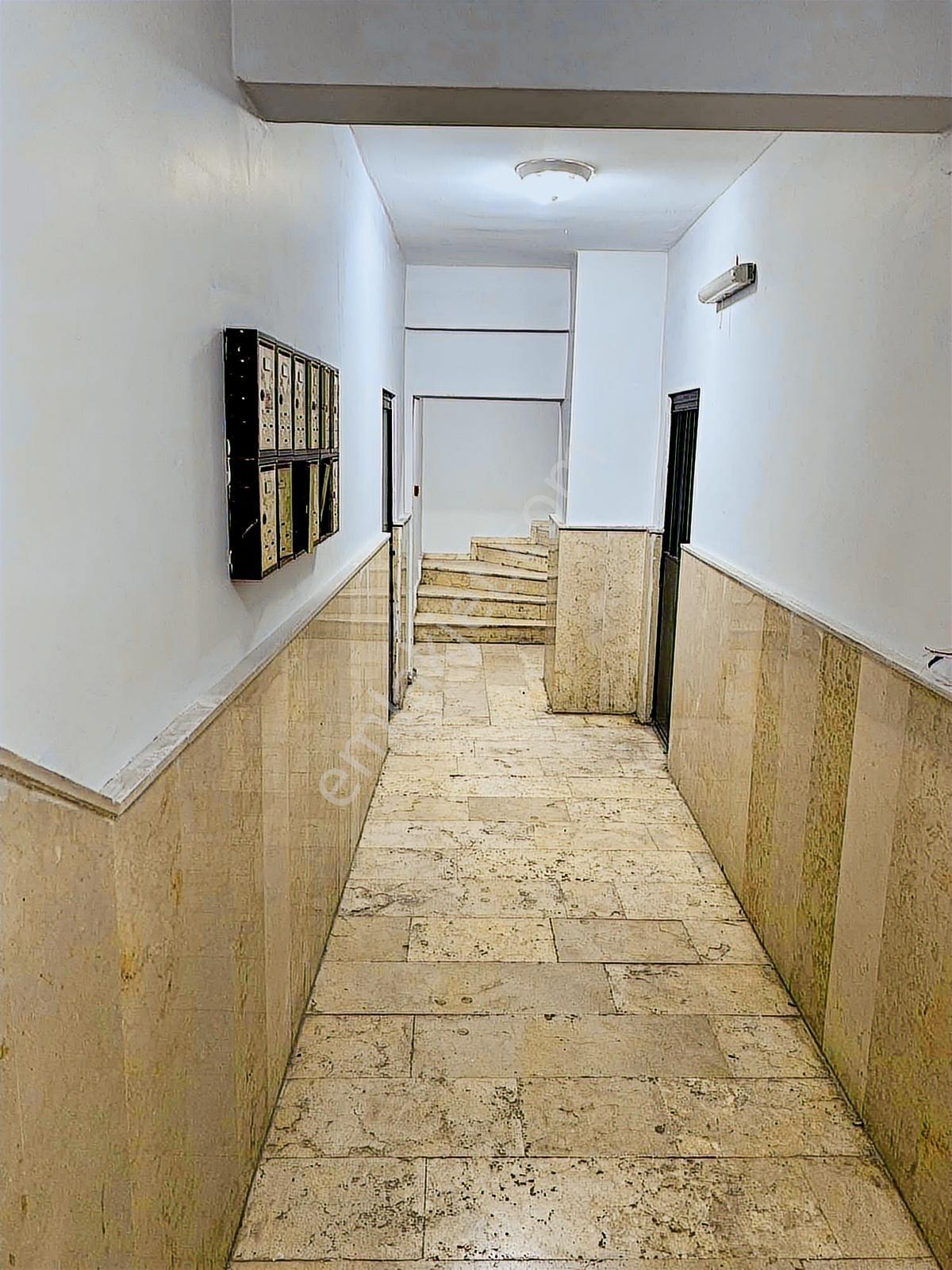 Kısmi Eşyalı Dubleks 5 Odalı Kiralık Daire - Görsel 3