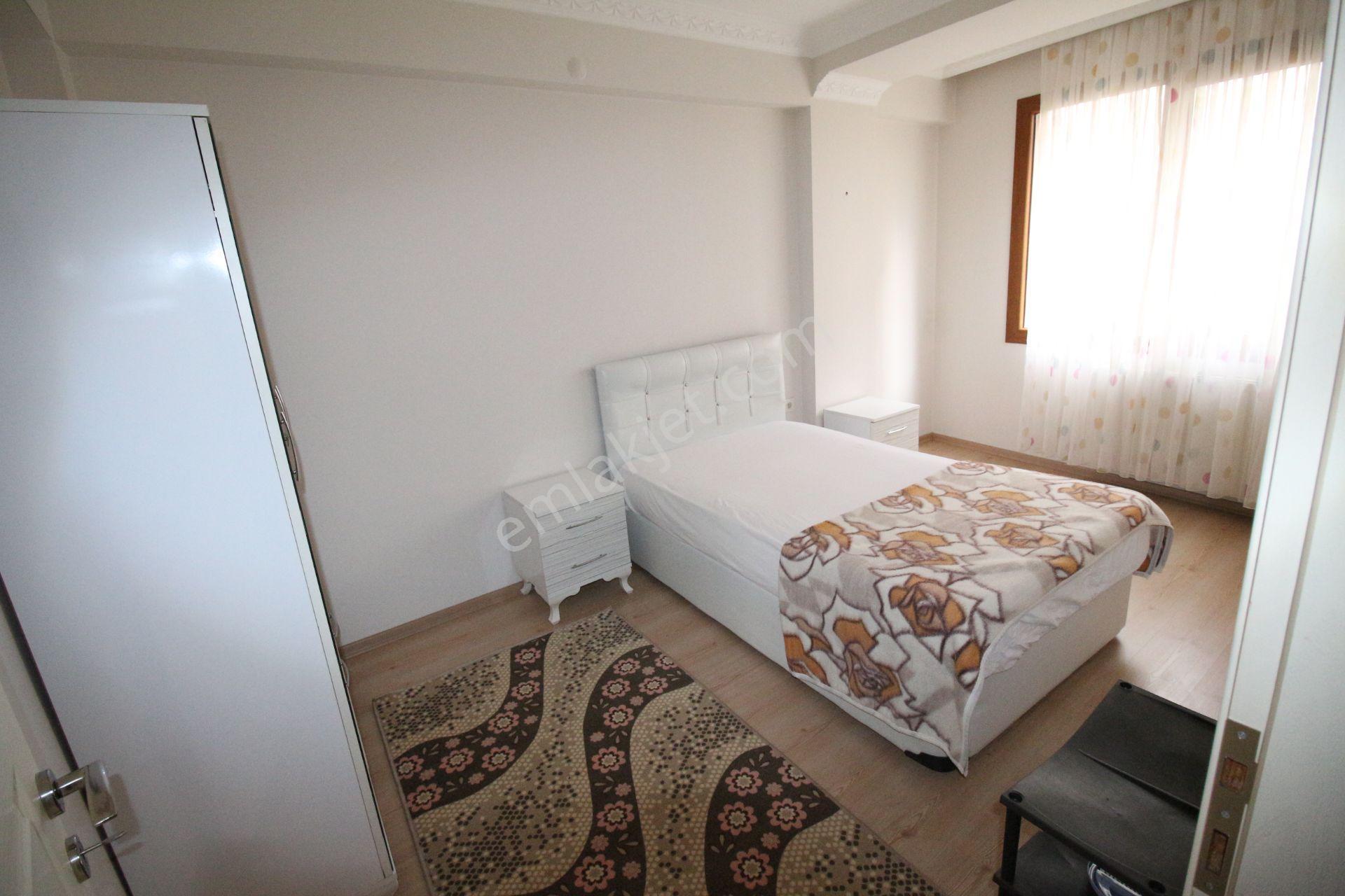 Arga'dan Buca Üçkuyular Meydan Yakını Eşyalı D.gazlı 1+1 Kiralık Daire. - Görsel 2