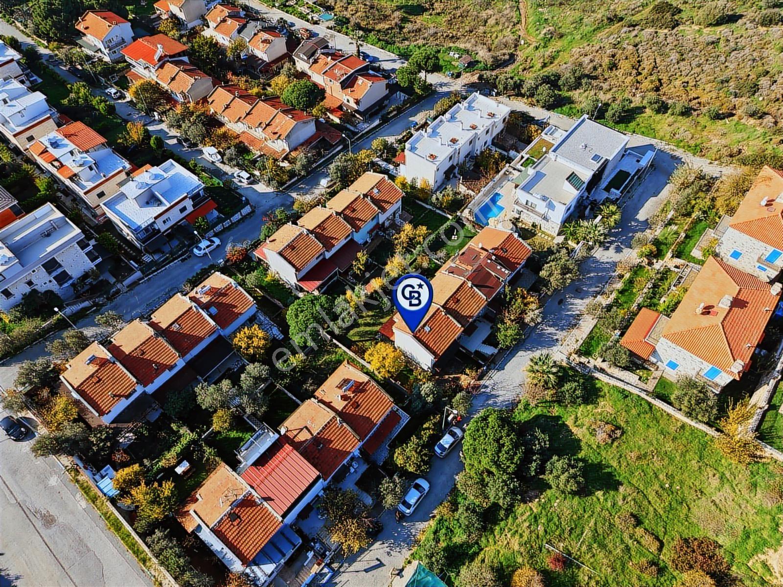 Yenifoça Fatih Mah. Satılık Manzaralı Dubleks 3+1 Villa - Görsel 31