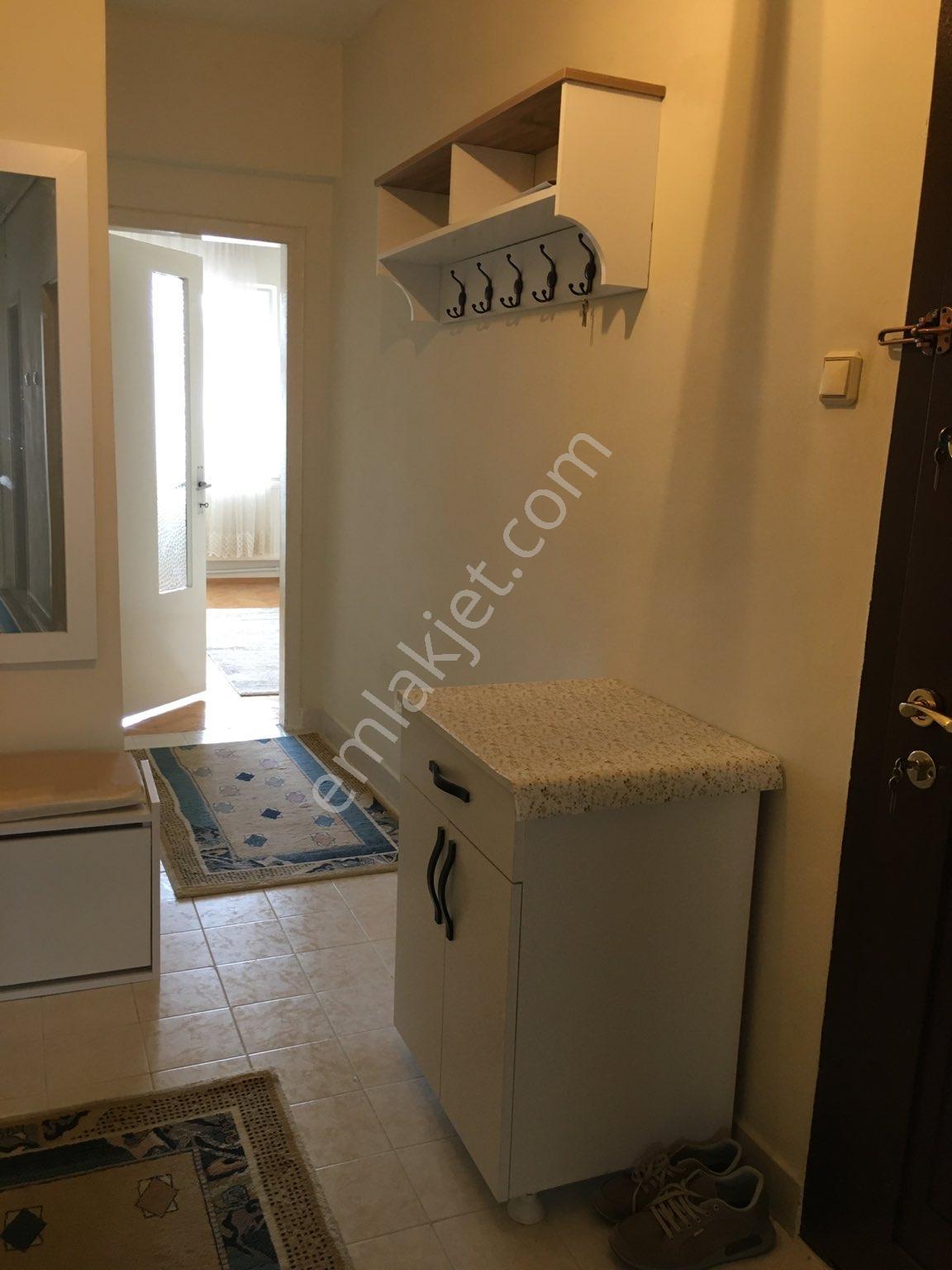 Gazi Mahallasinde Esyalı Kiralık 3+1 - Görsel 11