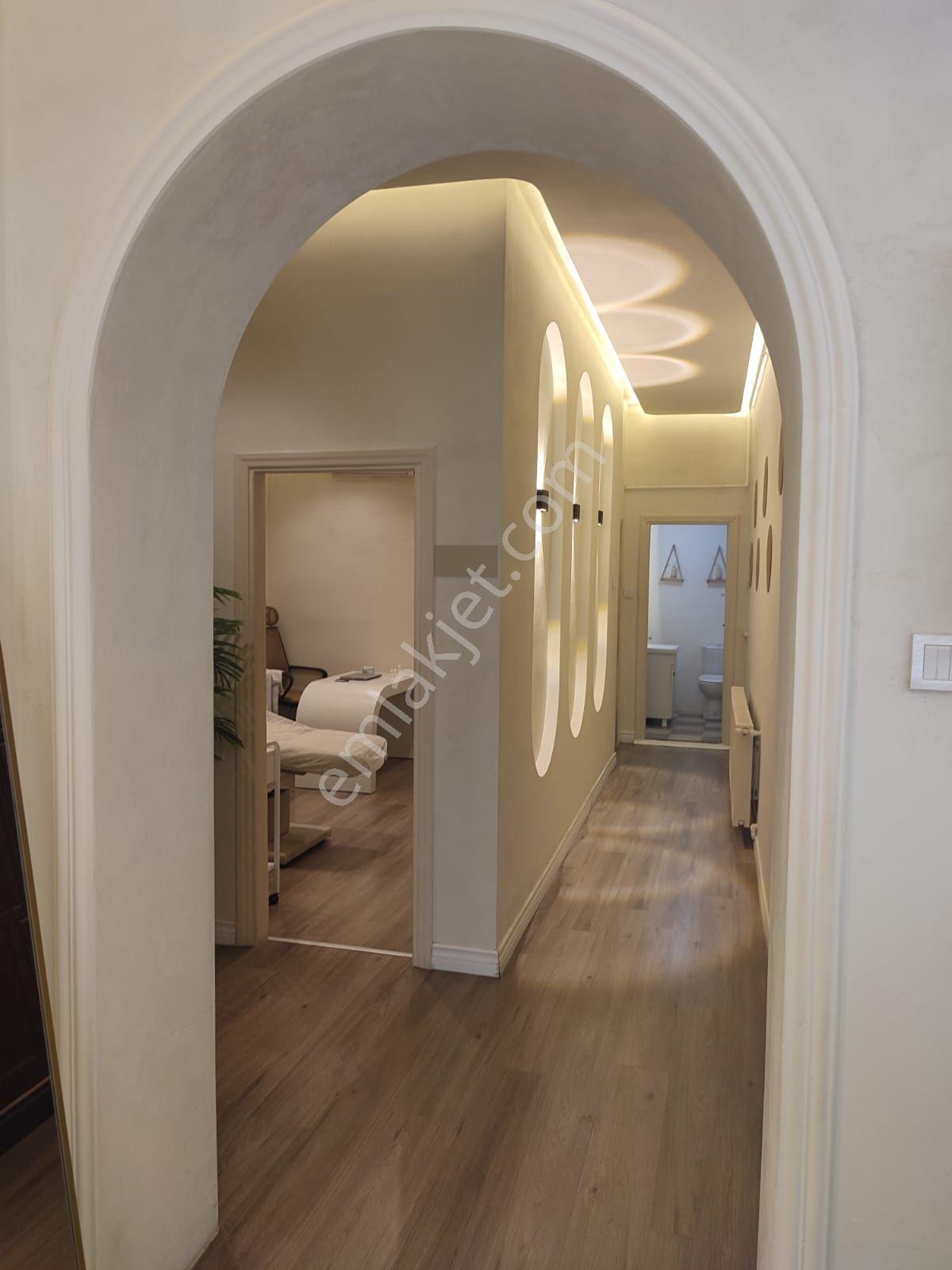 Suna Tabakçı'dan Şişli Ergenekon Caddesi Kiralık Ofis / İş Yeri - Görsel 12
