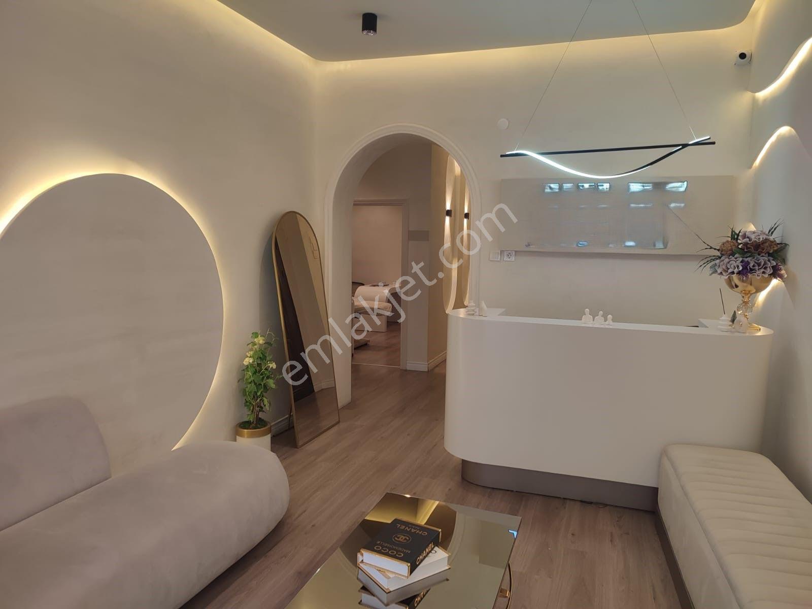 Suna Tabakçı'dan Şişli Ergenekon Caddesi Kiralık Ofis / İş Yeri - Görsel 9
