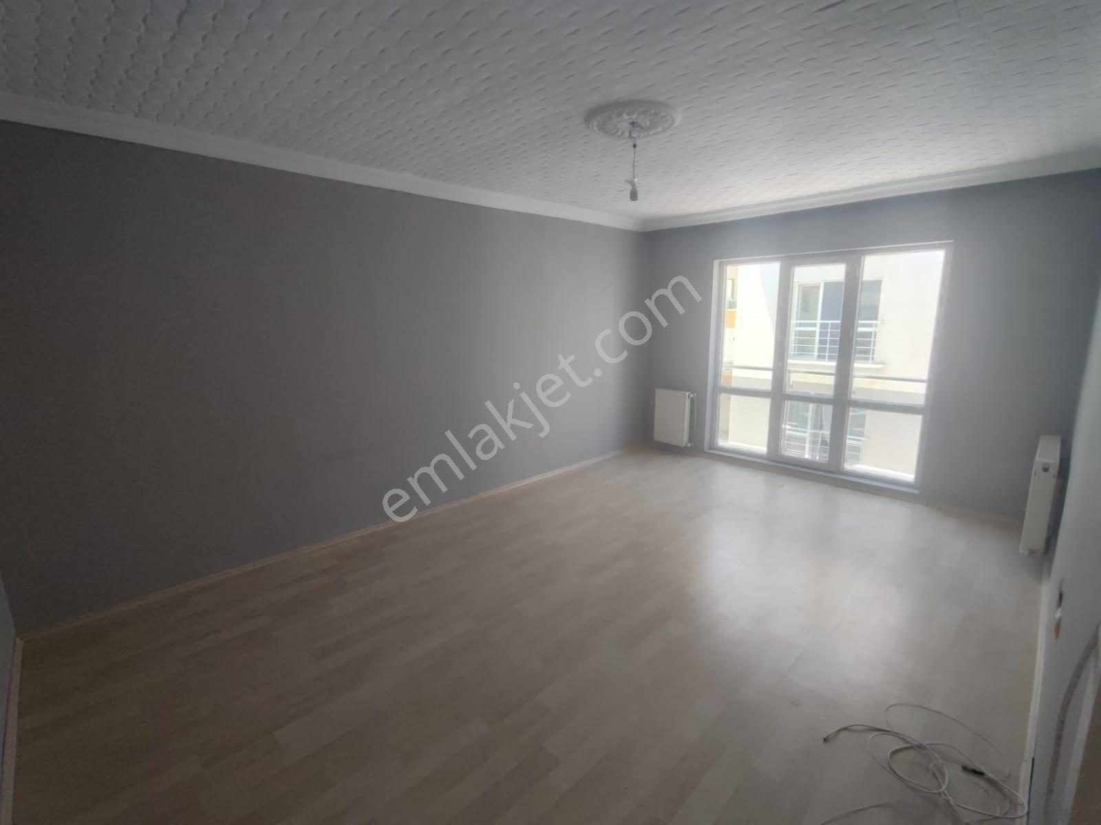 Eryaman Şeker'de Güzel Konumda Ara Katta Güney Cephe 2+1 Kiralık - Görsel 8