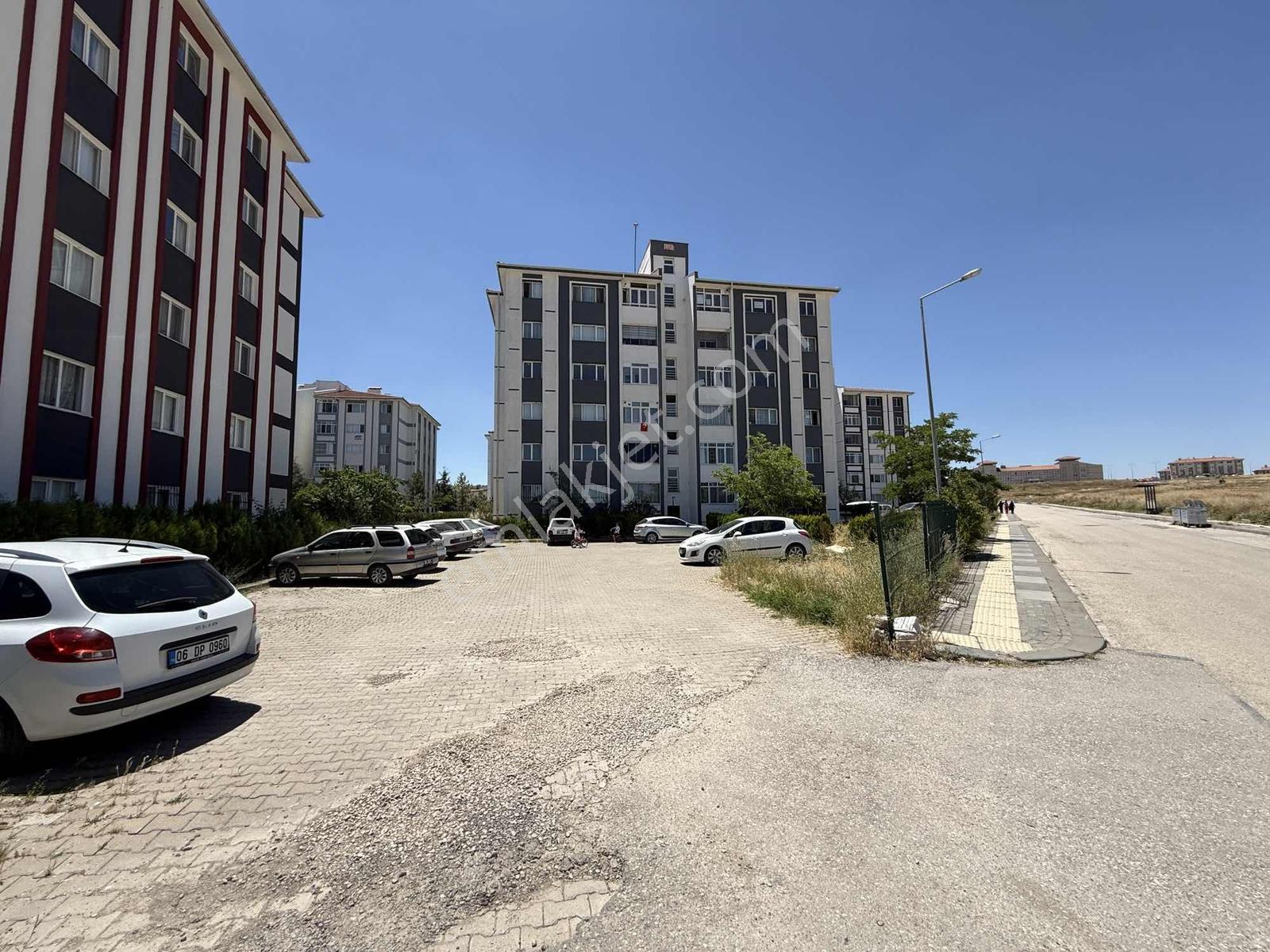 Temelli De Katta Ve Güneşli Cephede Tertemiz Kiralık 3+1 Daire - Görsel 20