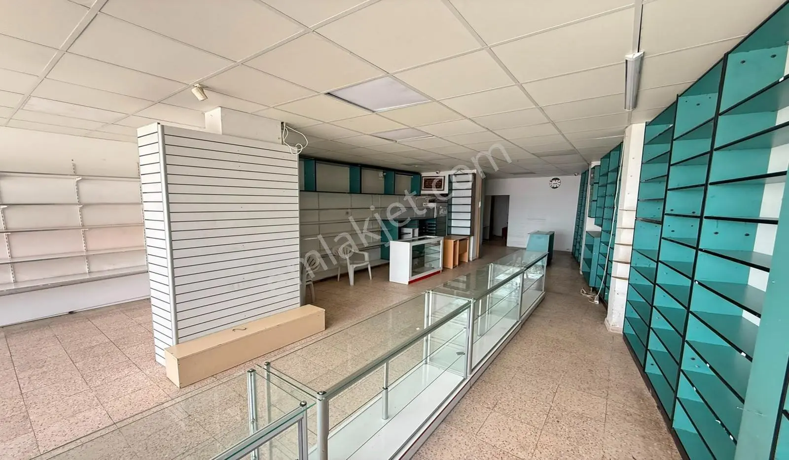 Kuşcağız Gazeller Caddesinde Her İşe Uygun Kiralık Dükkan
