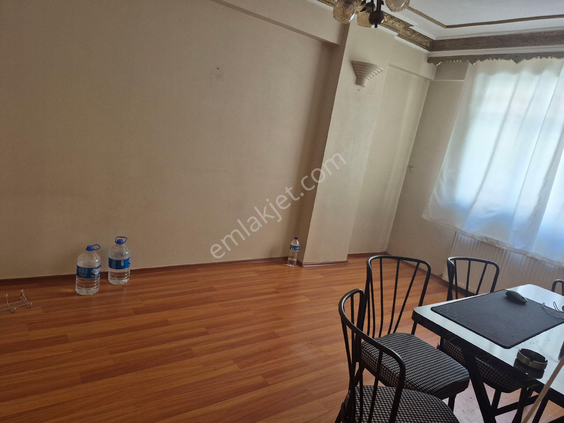 Kiralık Balkonu 1 Kat Gazi Mahallesi Yeni Karakola Yakın Sultangazi İstanbul - Görsel 13