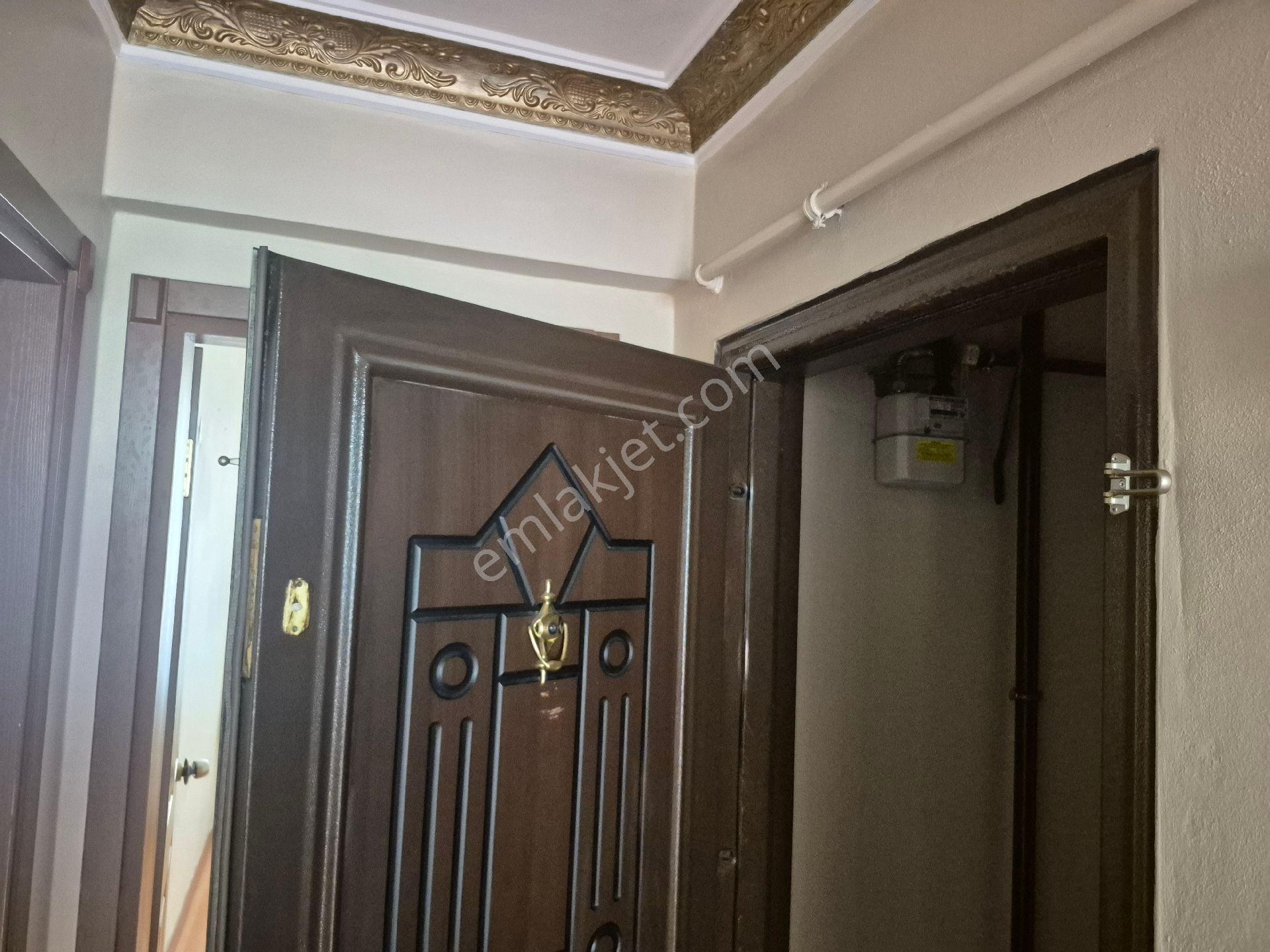 Kiralık Balkonu 1 Kat Gazi Mahallesi Yeni Karakola Yakın Sultangazi İstanbul - Görsel 14