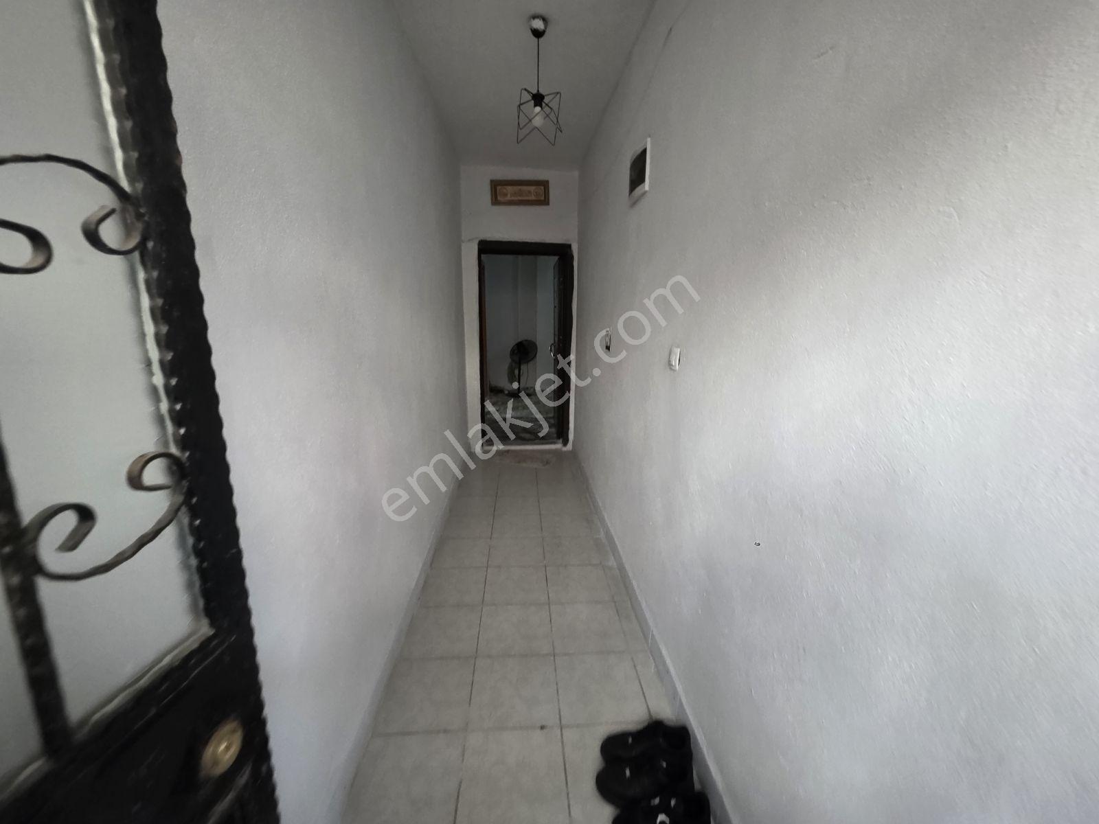 Mimar Emlak'tan Mehmet Akifte 26m² Hisseli 3+1 Giriş Kat - Görsel 16