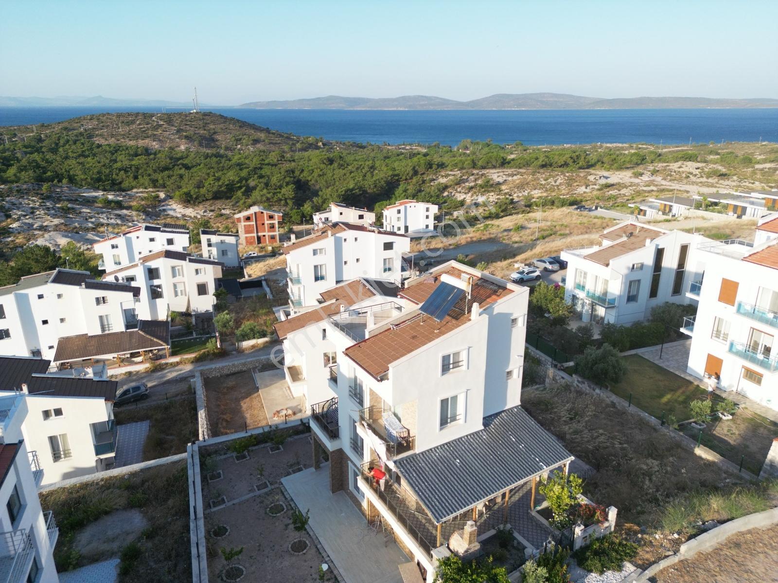 Karaburun Mordoğanda Deniz Manzaralı İskanlı Villa - Görsel 8