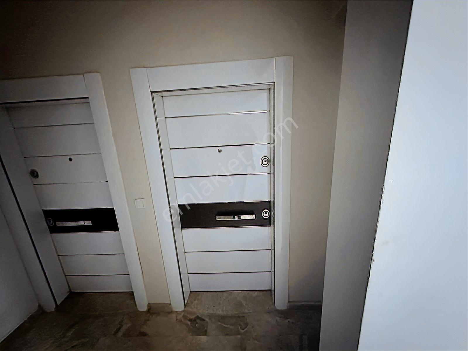 Satılık Menderes Merkez'de Merkezi Konumda 2+0 90 M2 Ofis - Görsel 7