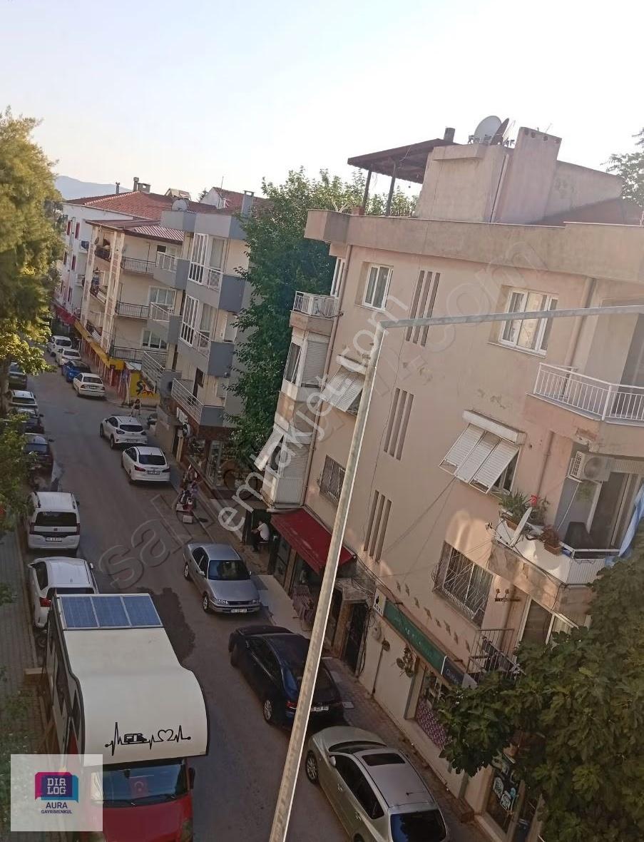 Buca Vali Rahmi Mahallesi'nde 3+1 Kiralık Daire - Görsel 13