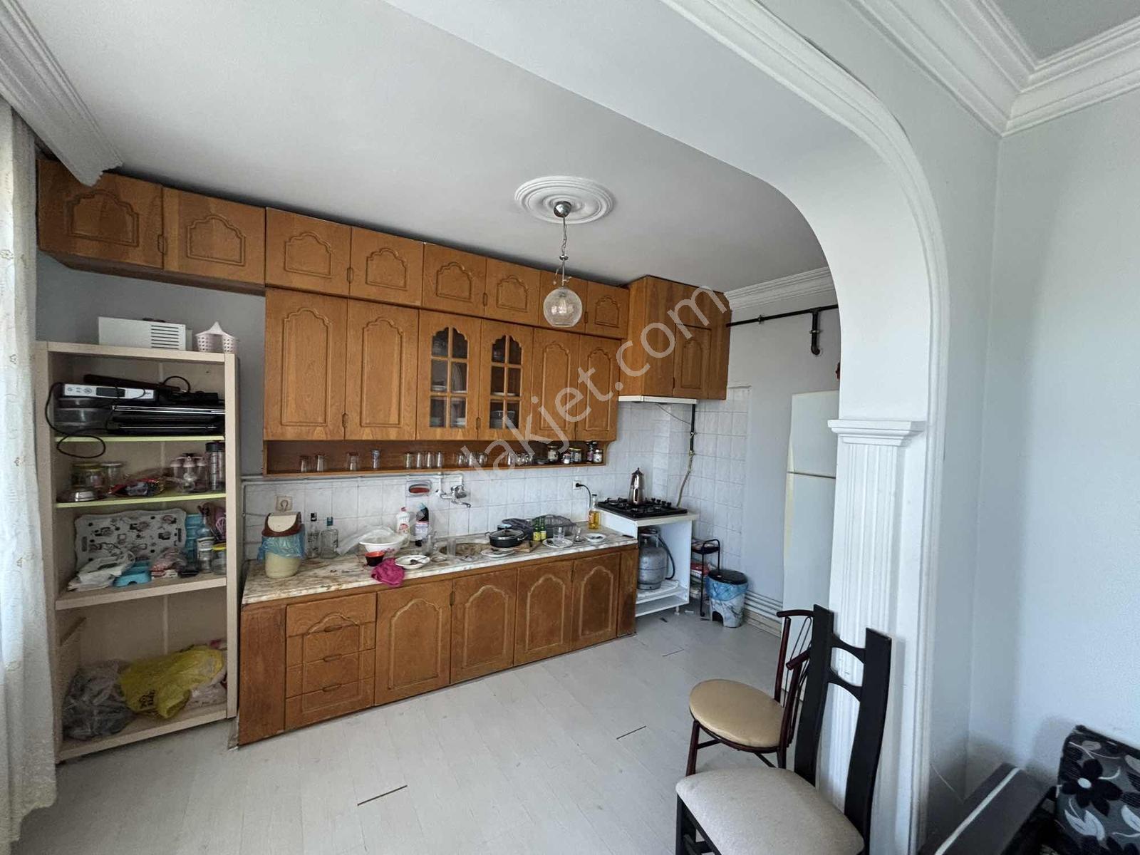 Emirefendi Mah.de Eşyalı Kiralık 3+1 160 Metrekare Daire - Görsel 5