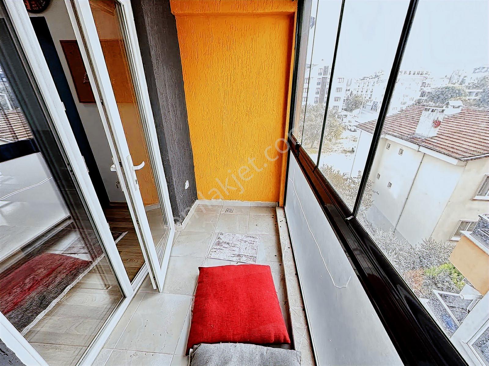 Görükle Anafartalar Cad Özel Tasarımlı 1+1 Loft Daire - Görsel 3