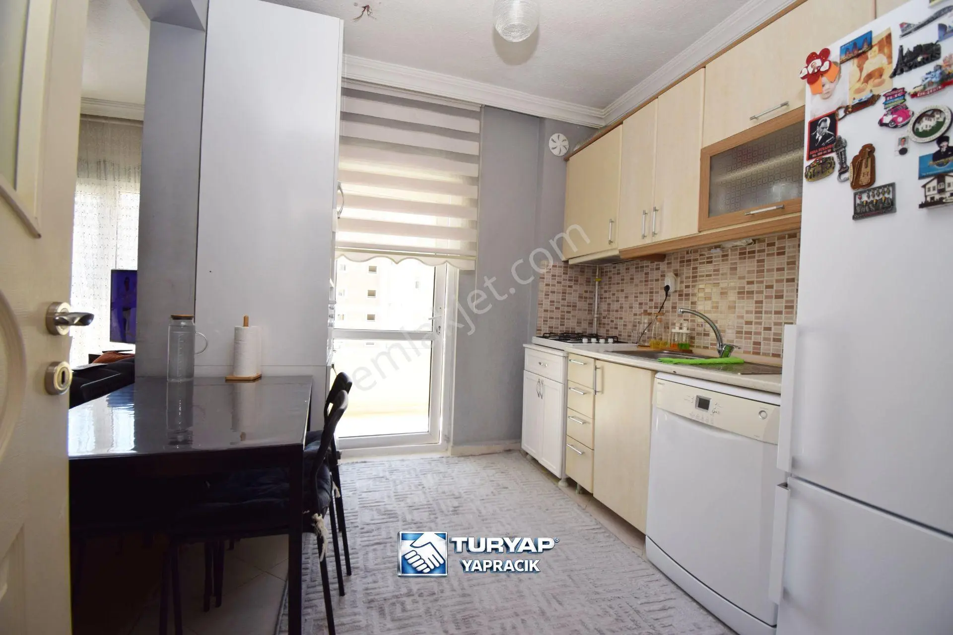 Turyap Yapracık 'tan 1.bölge'de Avm-okul-ulaşım Yanı Satılık 2+1