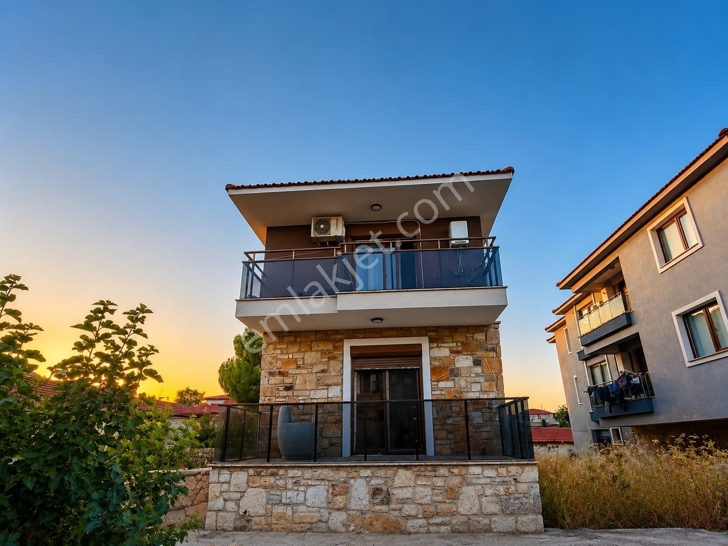 Foça Yenibağarası Mah. Kiralık 2+1 Bahçe Katı Daire - Görsel 19