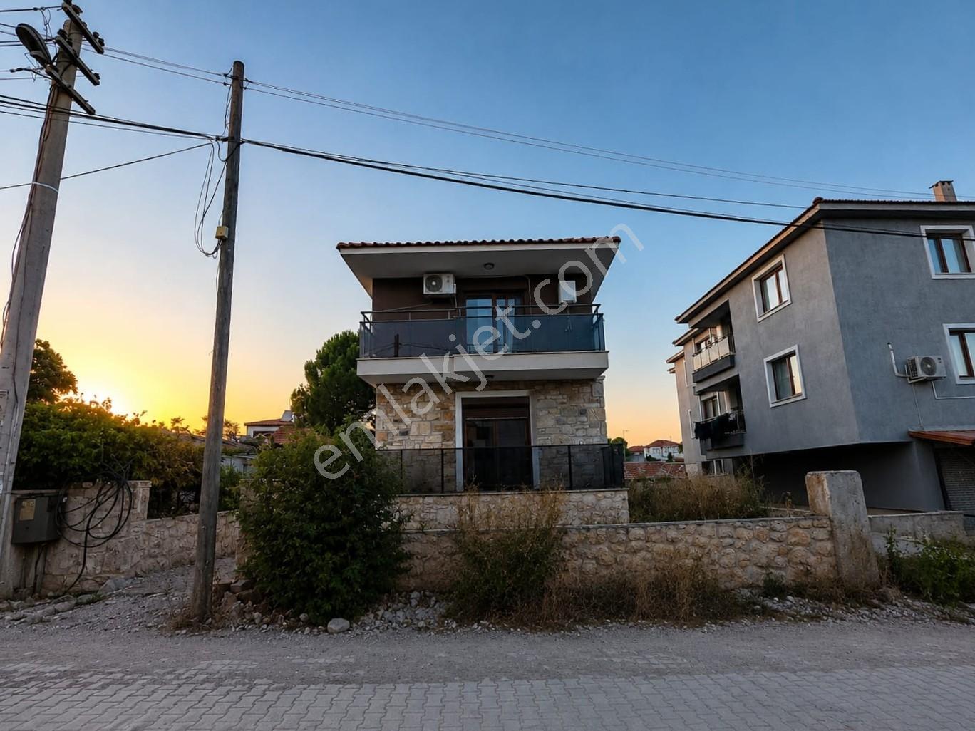 Foça Yenibağarası Mah. Kiralık 2+1 Bahçe Katı Daire - Görsel 28