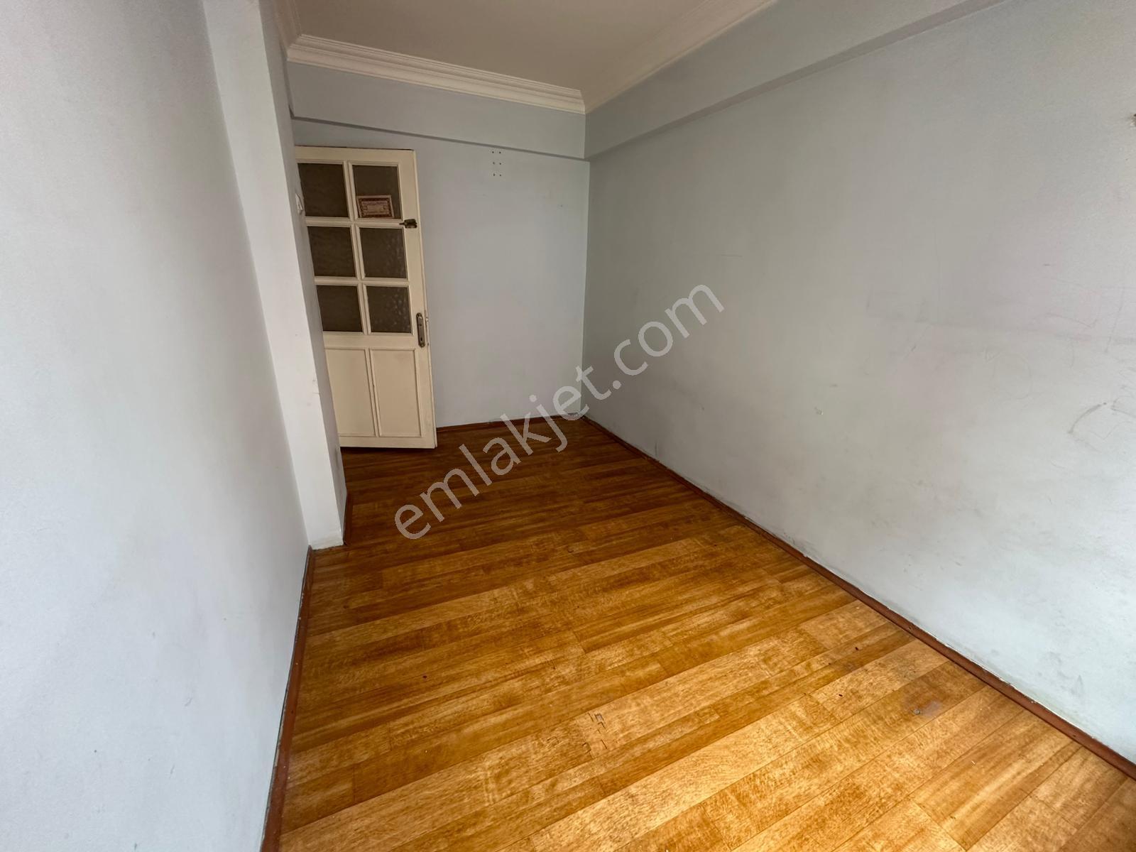 Metronun Dibinde Ara Kat Balkonlu Kombili 3+1 Kiralık Daire - Görsel 25