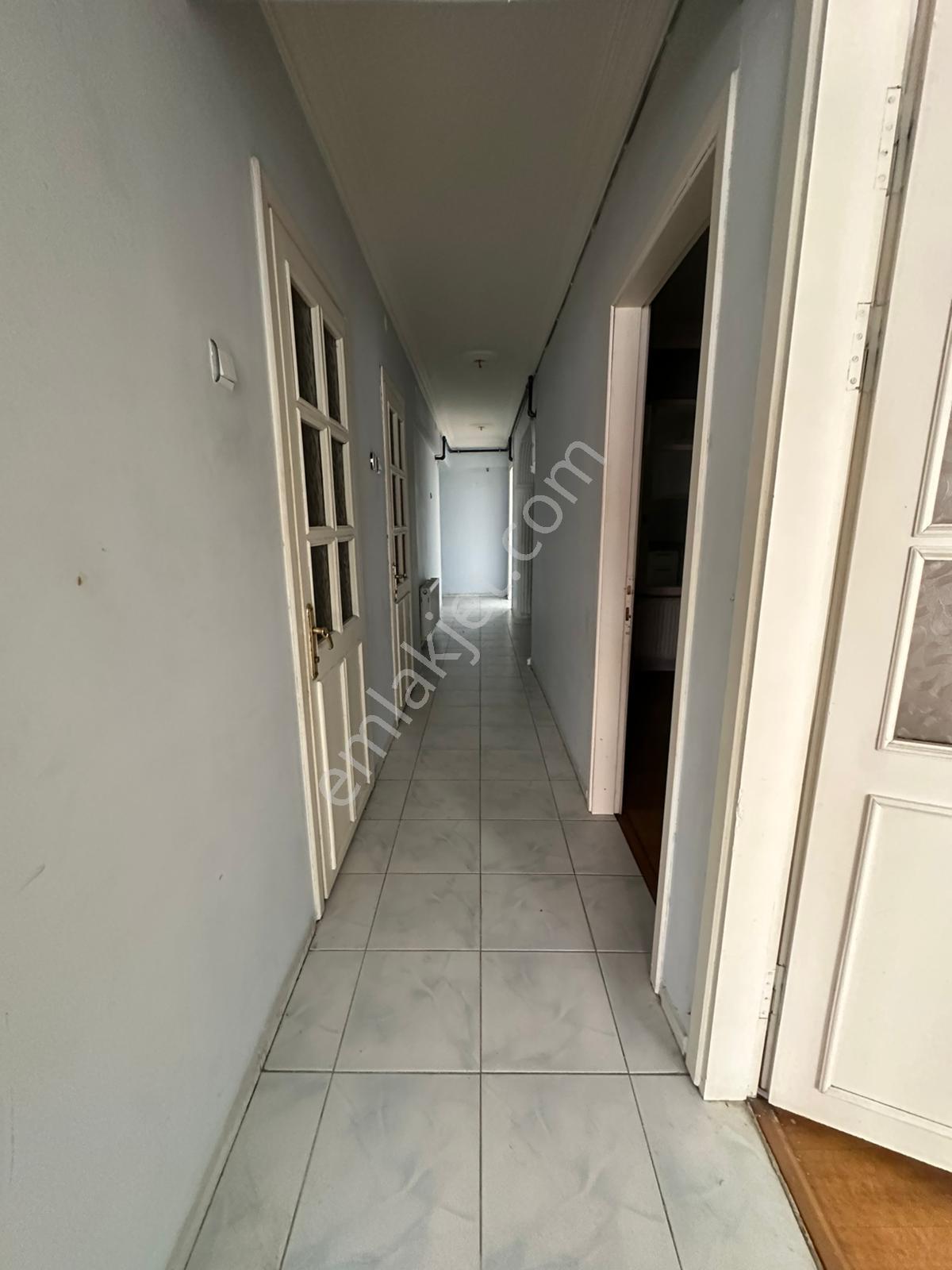 Metronun Dibinde Ara Kat Balkonlu Kombili 3+1 Kiralık Daire - Görsel 23