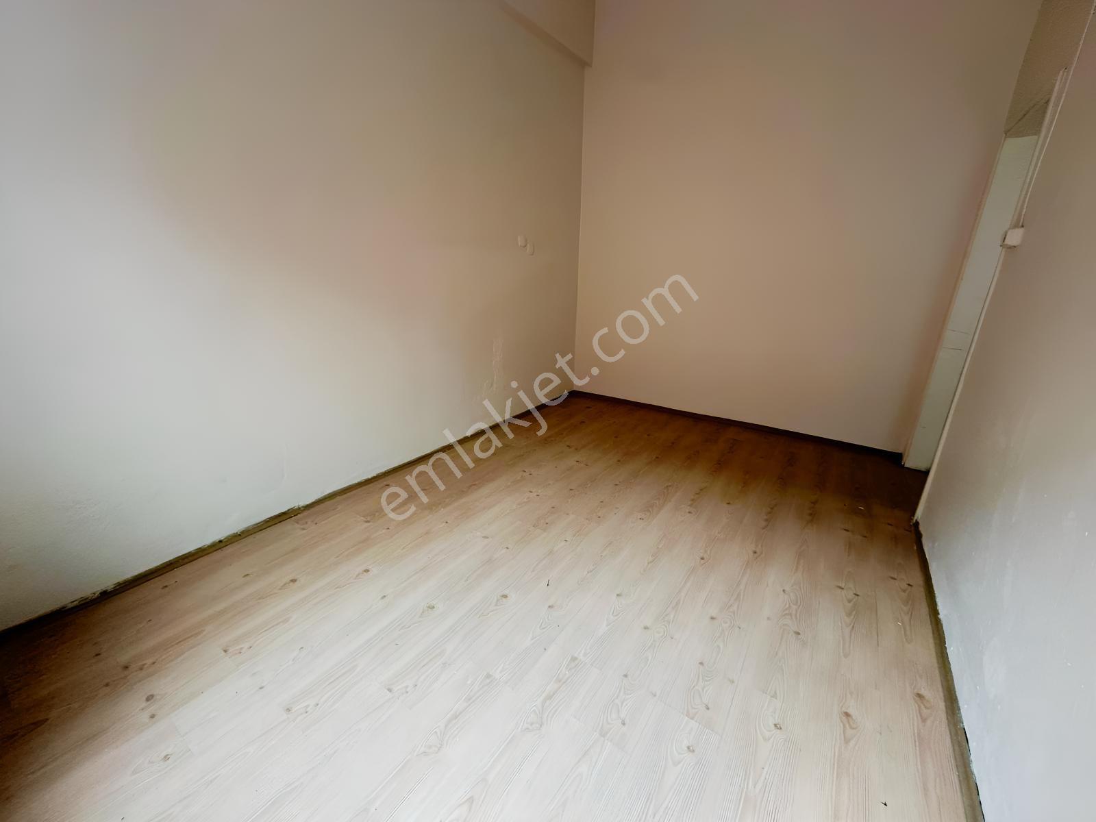 Yunus Emre Mahallesinde Giriş Katı 2+1 Kiralık Daire - Görsel 3