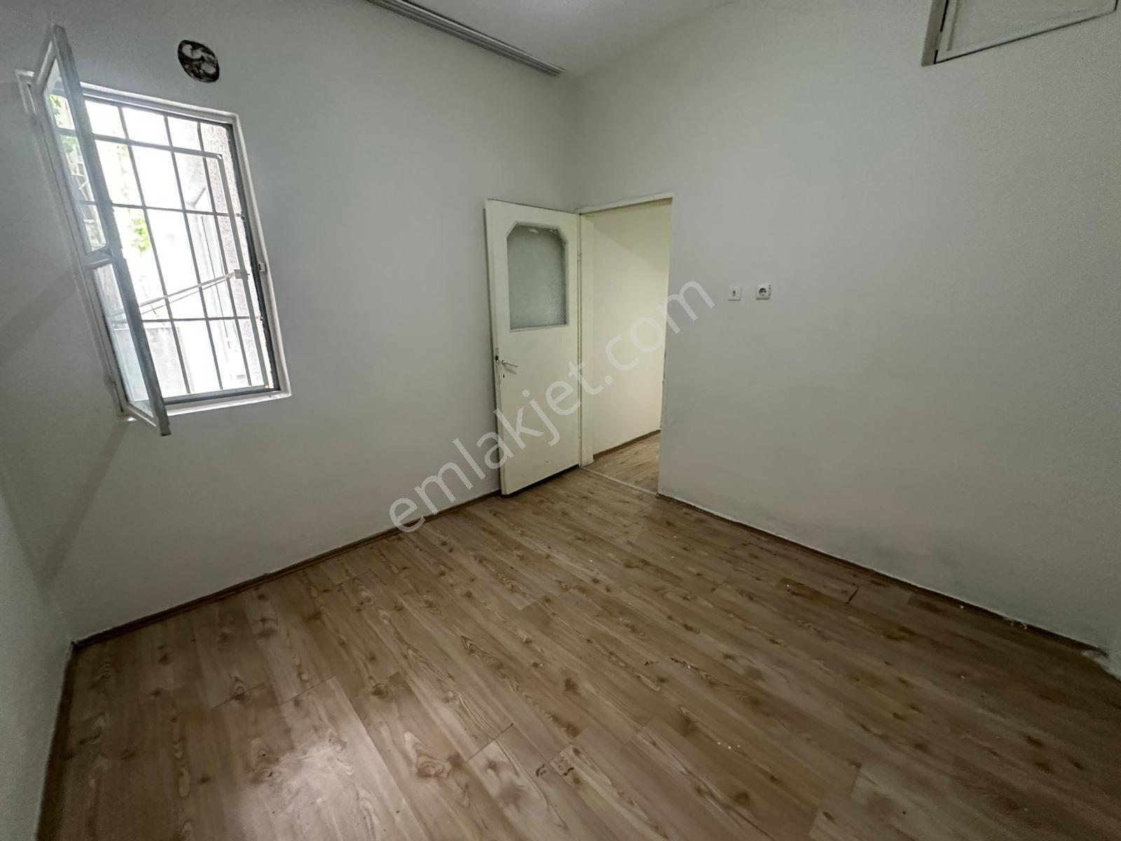 Yunus Emre Mahallesinde Giriş Katı 2+1 Kiralık Daire - Görsel 6