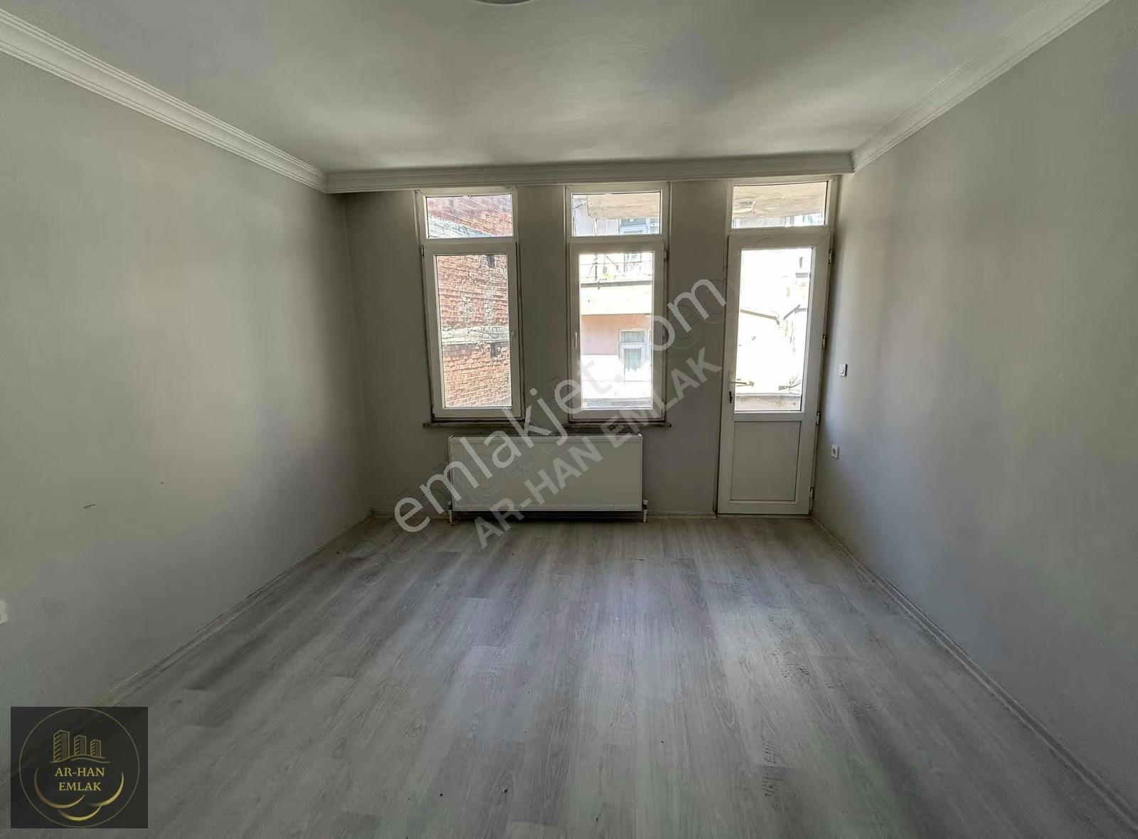 Ar-han Emlak'tan Şehir Merkezinde Yenilenmiş 2+1 Kiralık Daire - Görsel 14