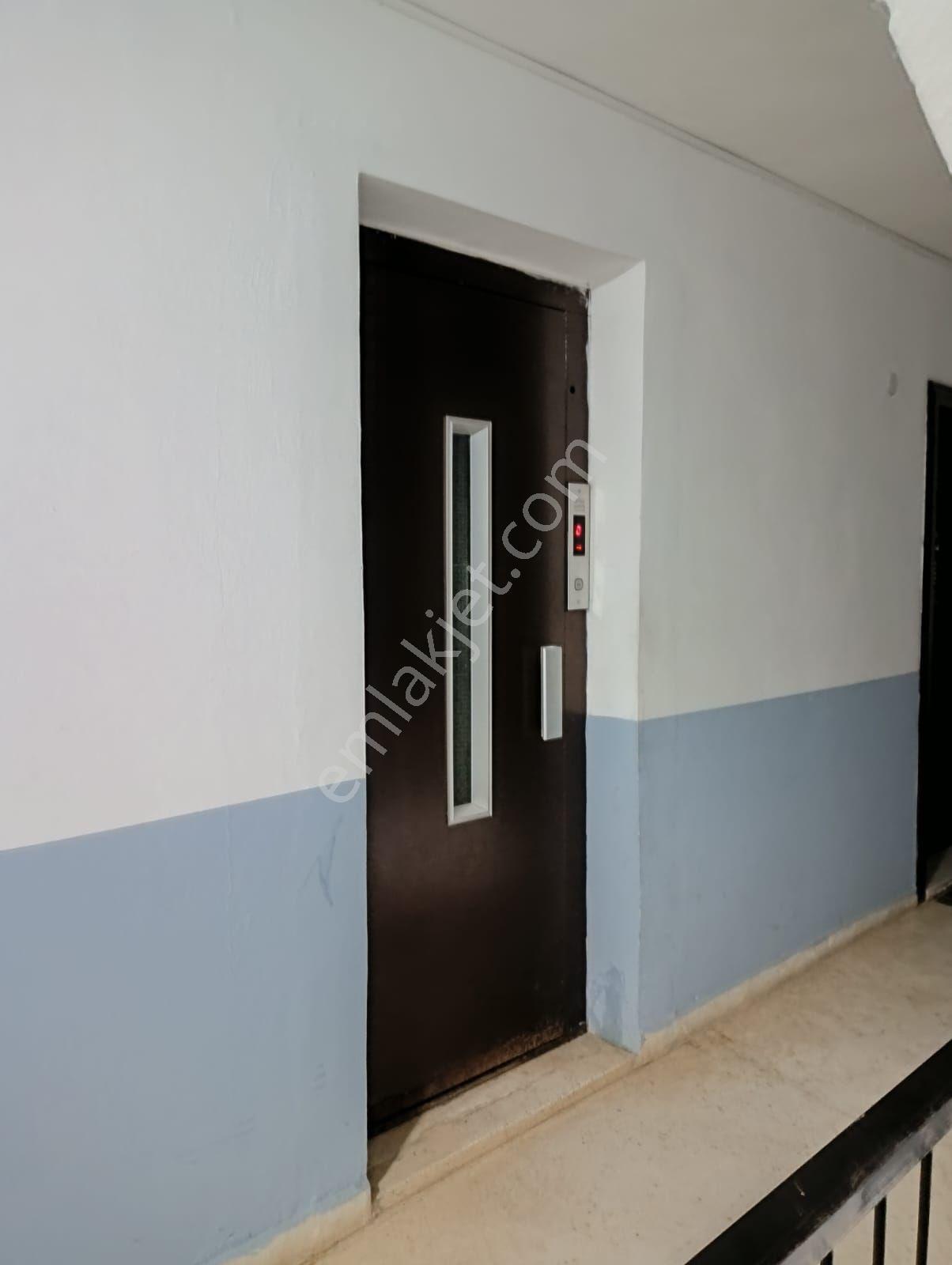 Wisrem'den Teyyaredüzü Mh Merkezi Konumda Kiralık Geniş 3+1 Daire - Görsel 8