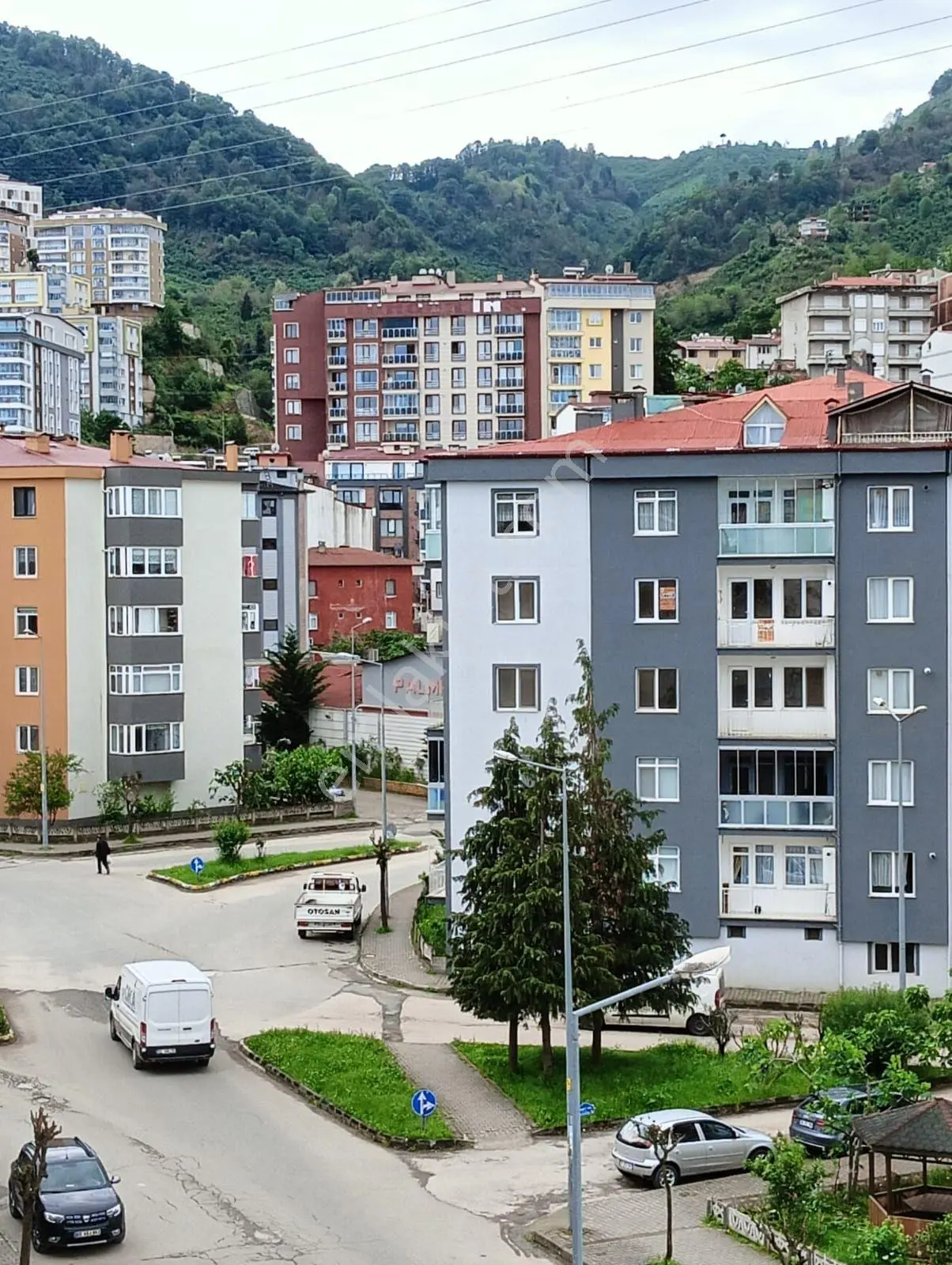 Wisrem'den Teyyaredüzü Mh Merkezi Konumda Kiralık Geniş 3+1 Daire - Görsel 2