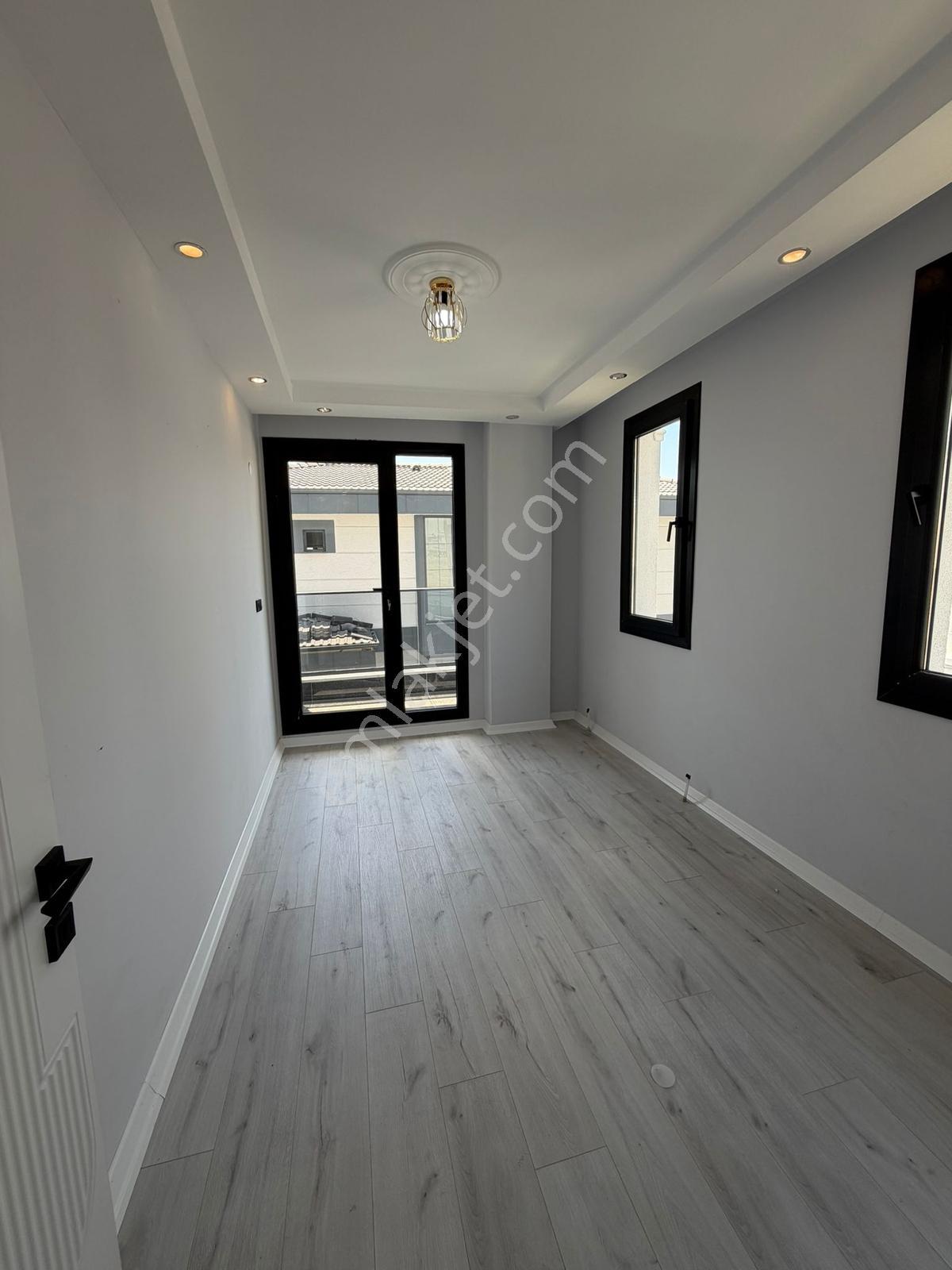 Tekirdağ Yeniçiftlik Te Deniz Manzaralı Ultra Lüks 4 Katlı Villa - Görsel 6